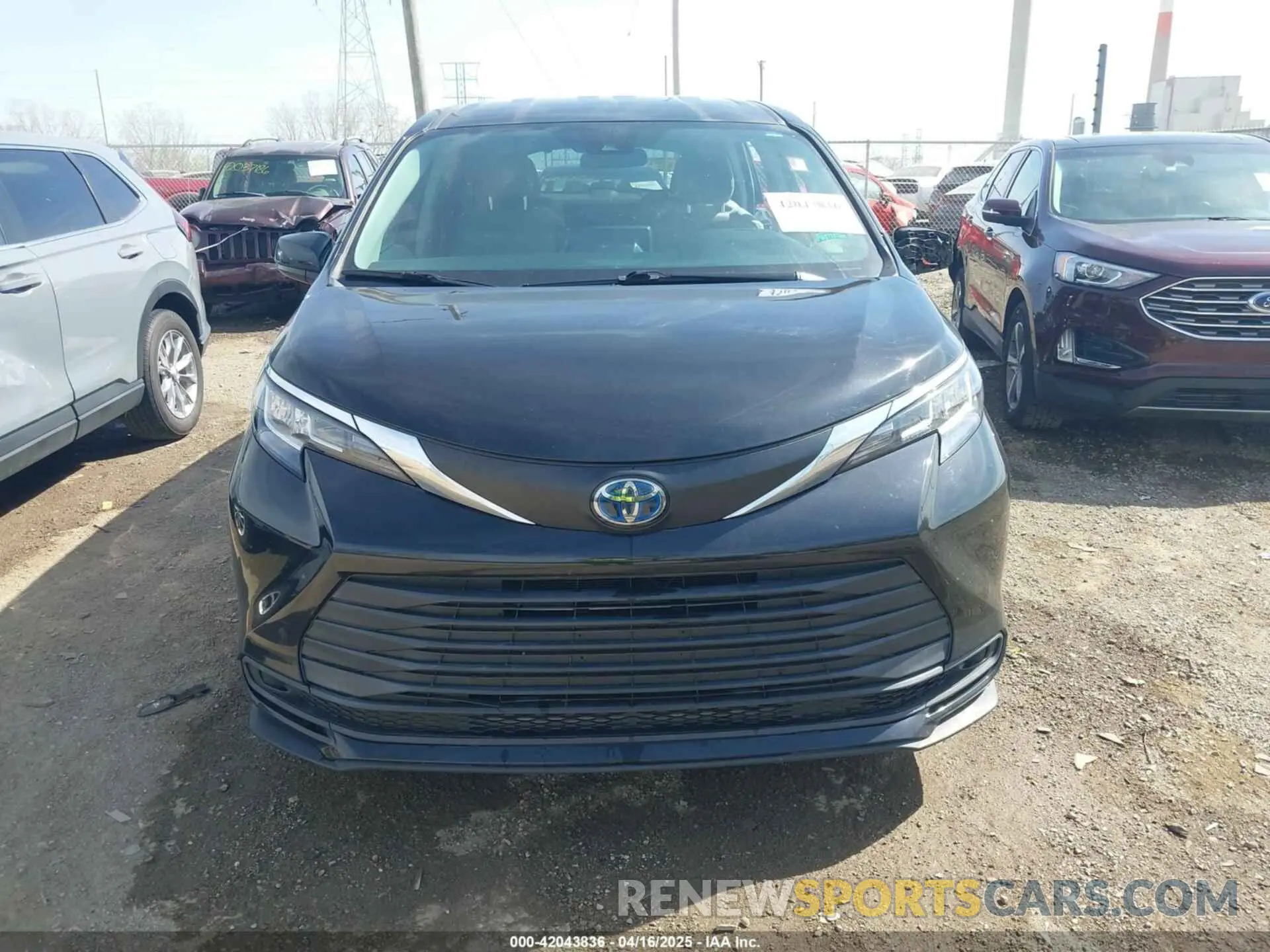 13 Фотография поврежденного автомобиля 5TDKRKEC4MS013804 TOYOTA SIENNA 2021