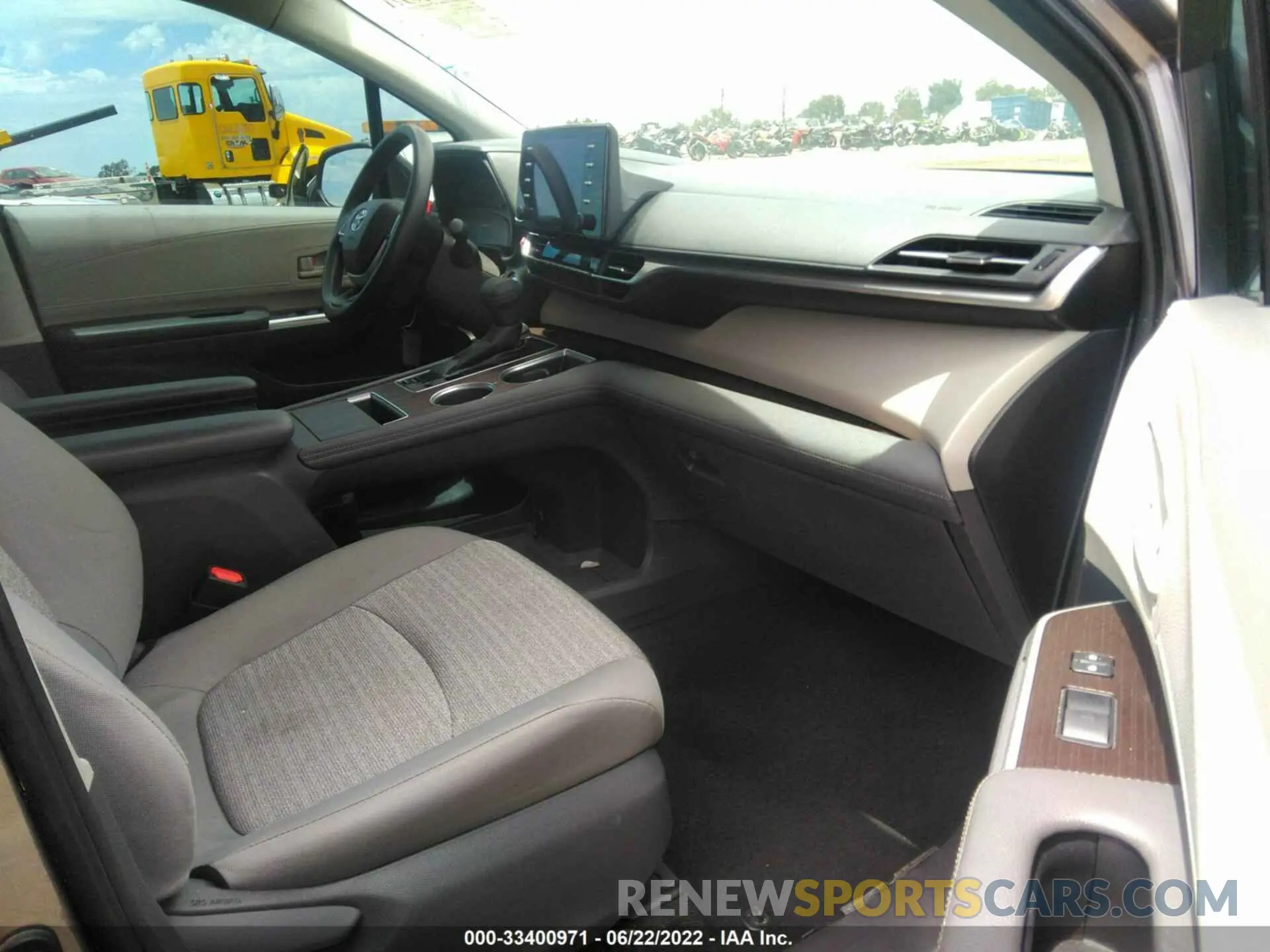 5 Фотография поврежденного автомобиля 5TDKRKEC4MS035513 TOYOTA SIENNA 2021