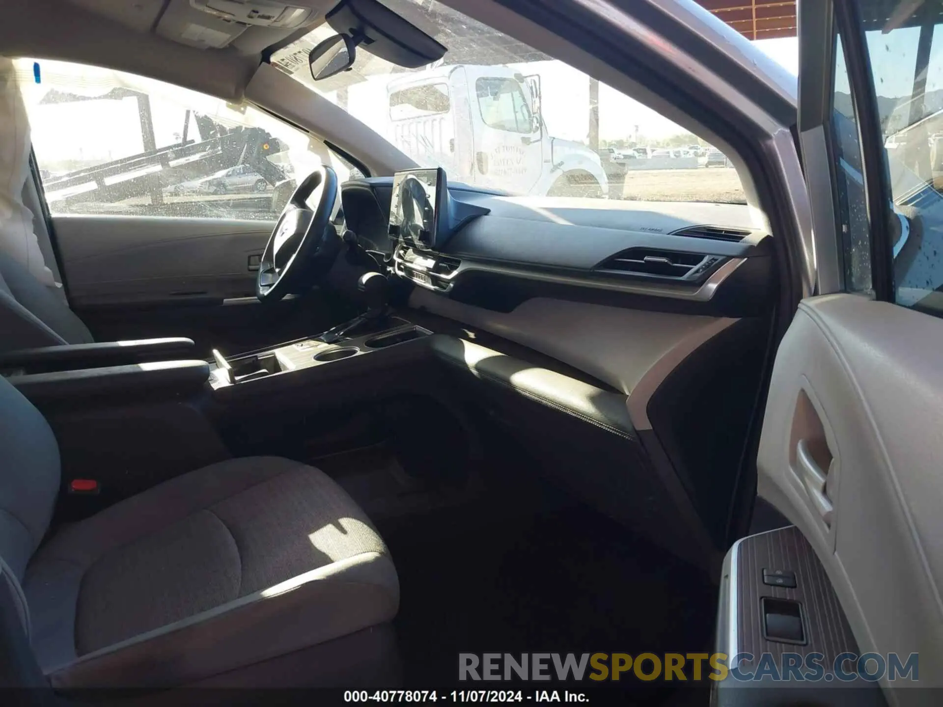 5 Фотография поврежденного автомобиля 5TDKRKEC5MS074756 TOYOTA SIENNA 2021