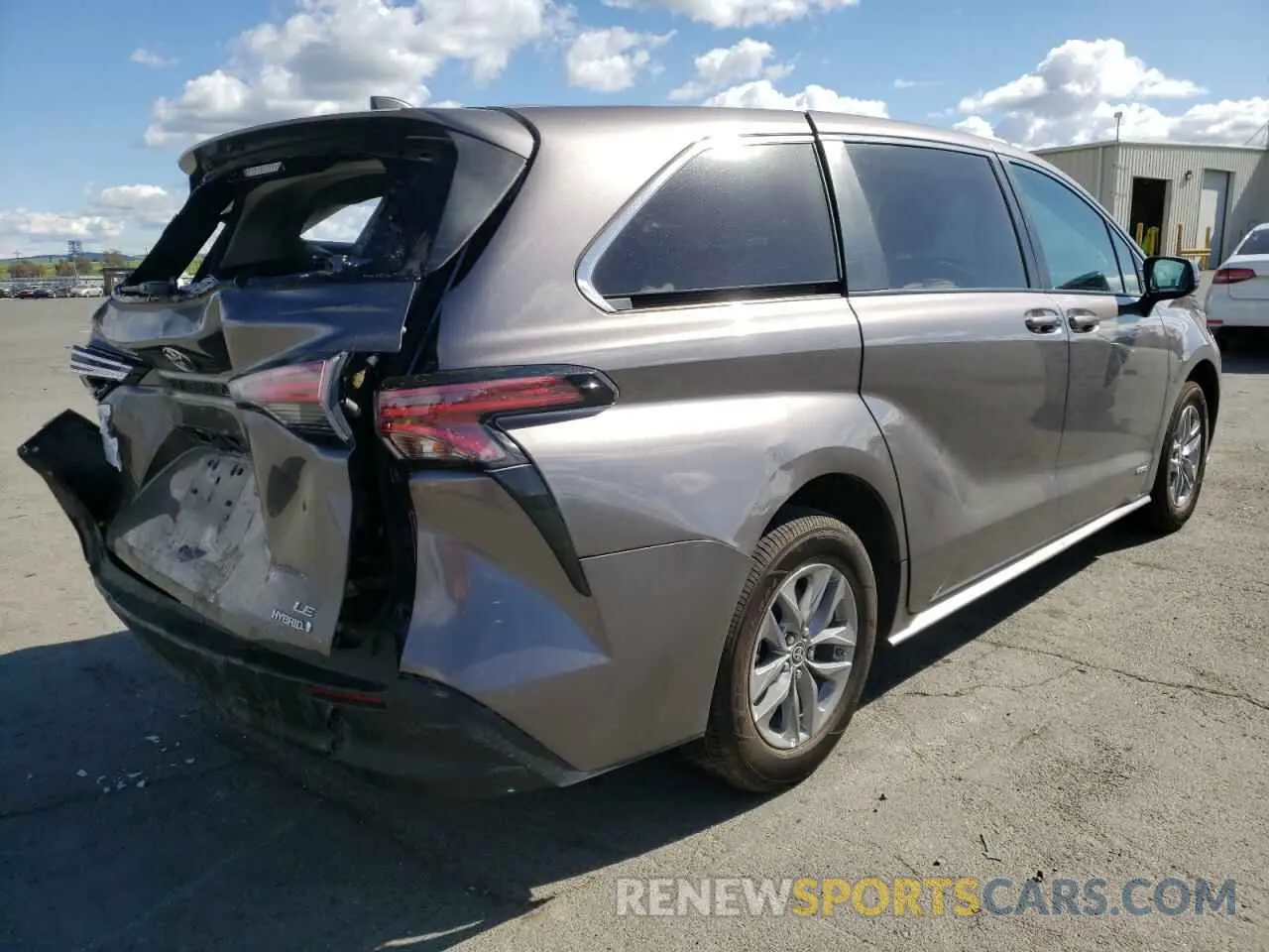 4 Photograph of a damaged car 5TDKRKEC6MS053852 TOYOTA SIENNA 2021