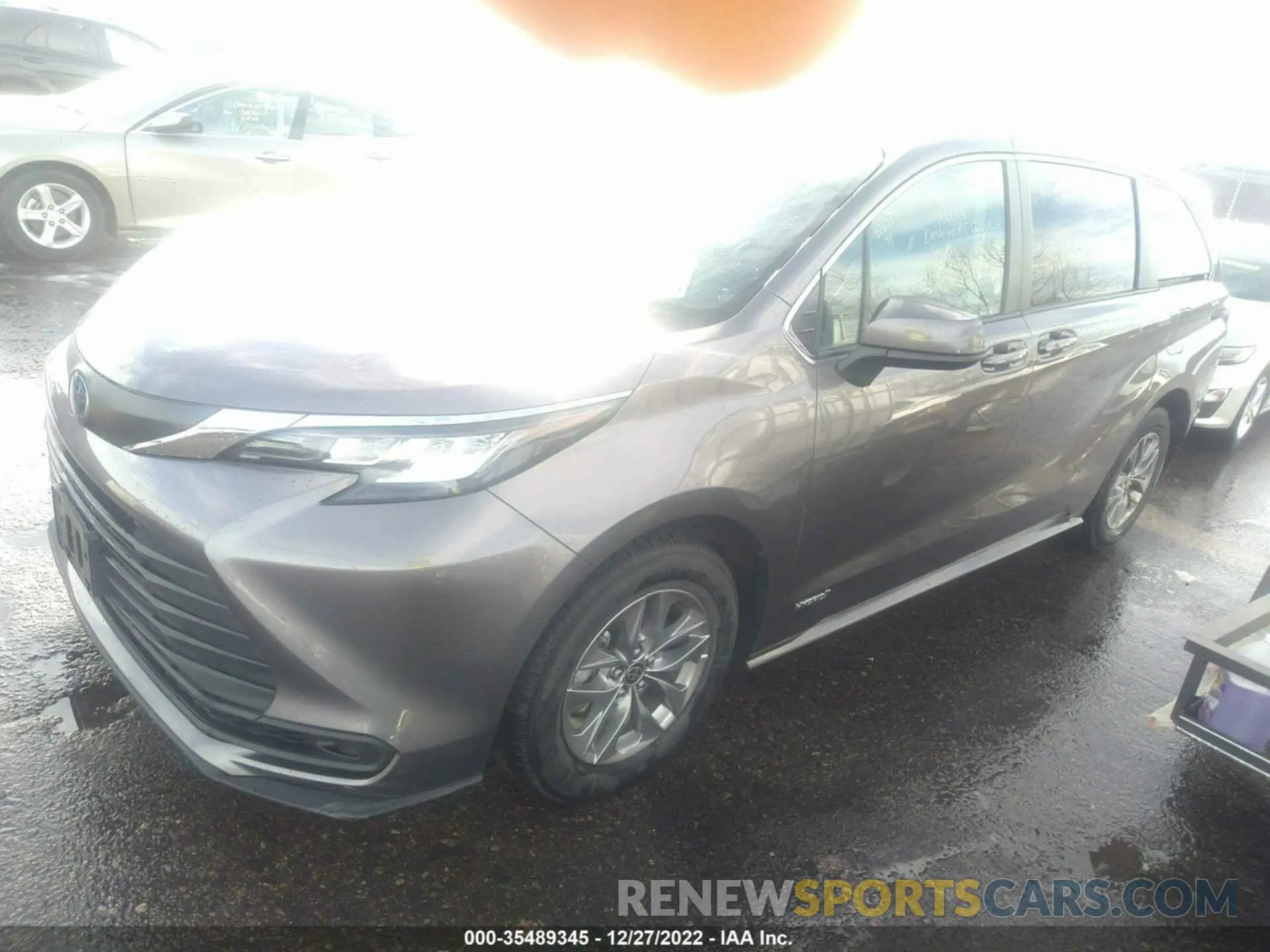 2 Photograph of a damaged car 5TDKRKEC9MS043879 TOYOTA SIENNA 2021