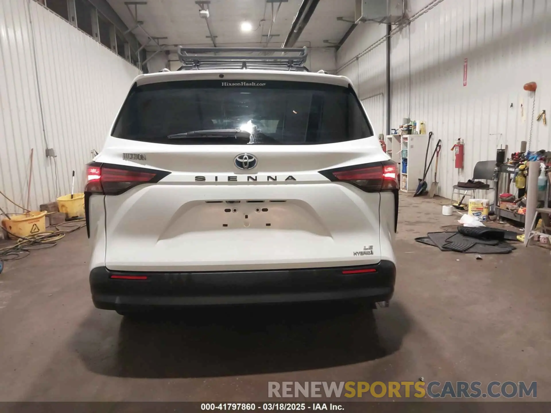 16 Photograph of a damaged car 5TDKRKEC9MS060777 TOYOTA SIENNA 2021