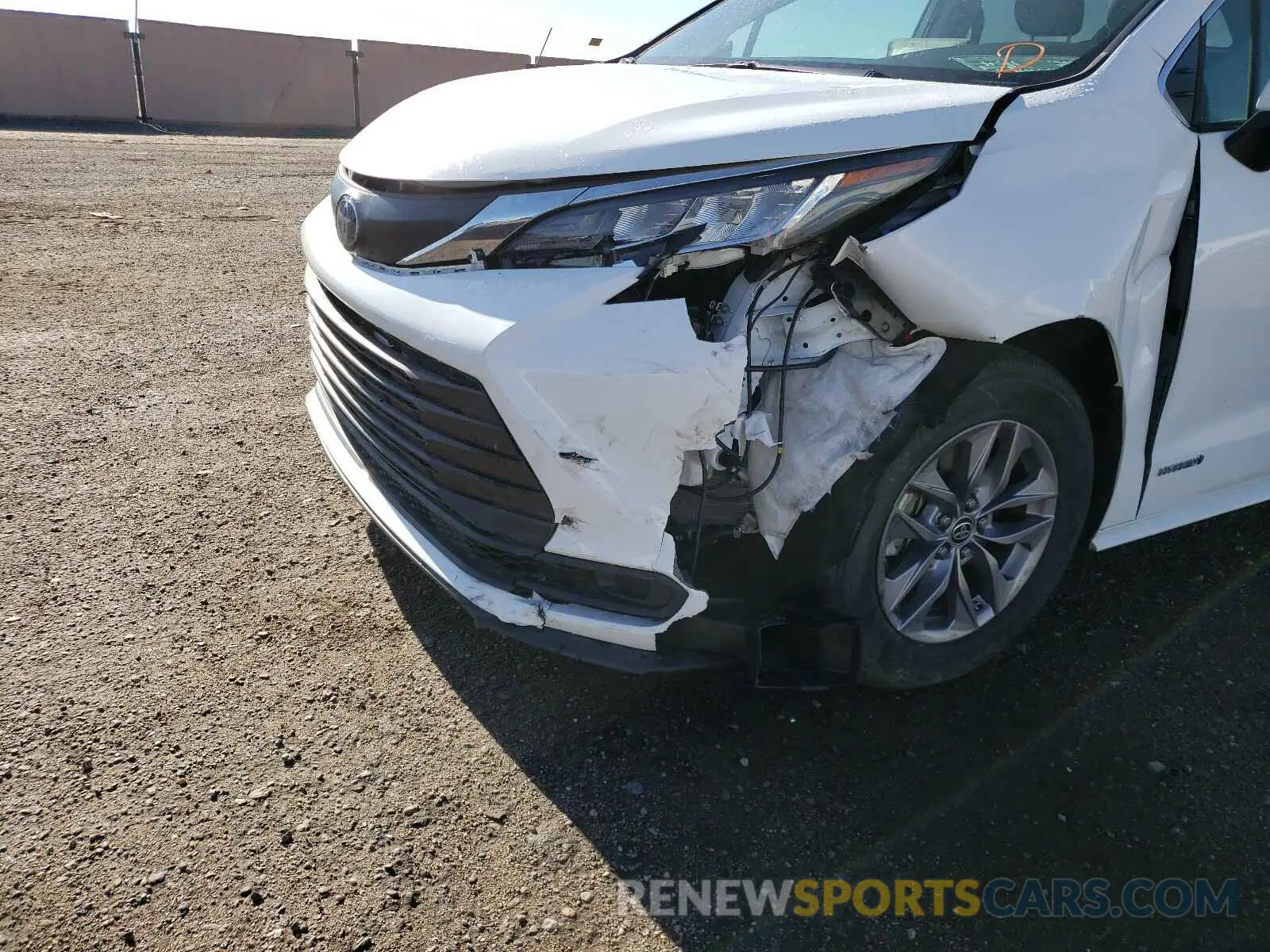 9 Фотография поврежденного автомобиля 5TDKRKECXMS015623 TOYOTA SIENNA 2021