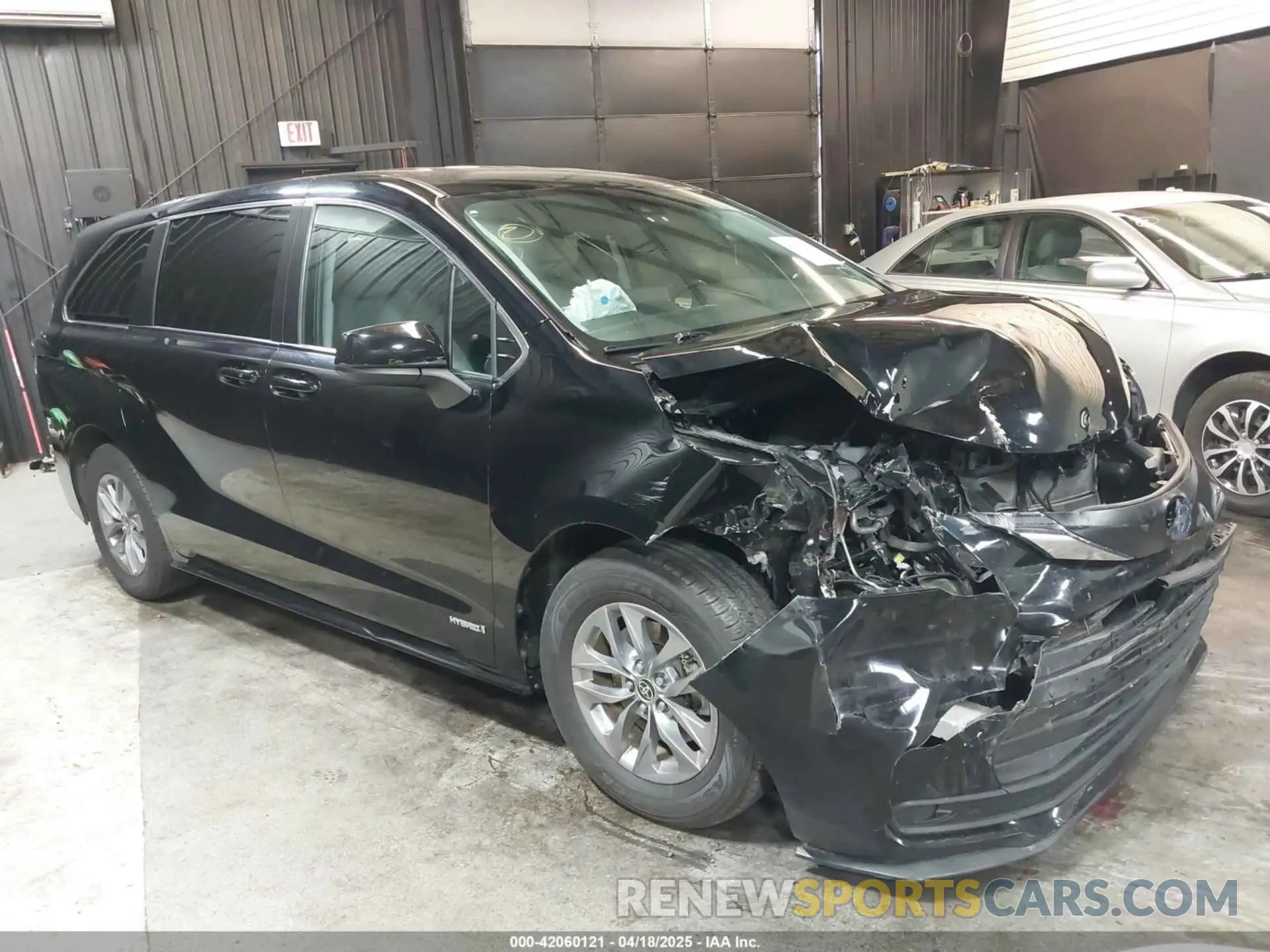 1 Photograph of a damaged car 5TDKRKECXMS027593 TOYOTA SIENNA 2021