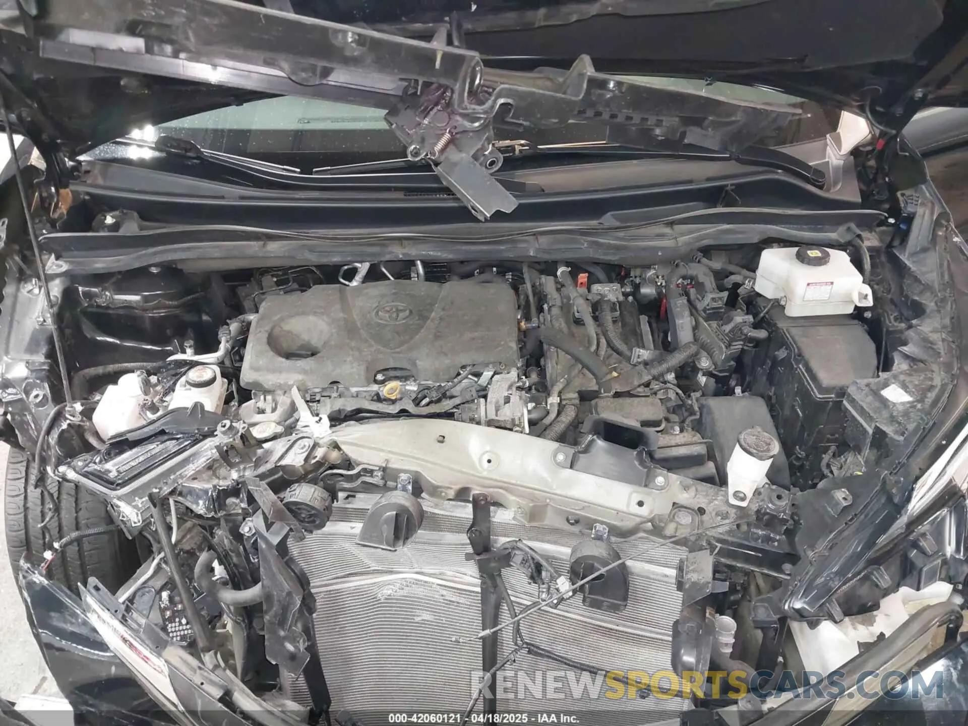 10 Photograph of a damaged car 5TDKRKECXMS027593 TOYOTA SIENNA 2021