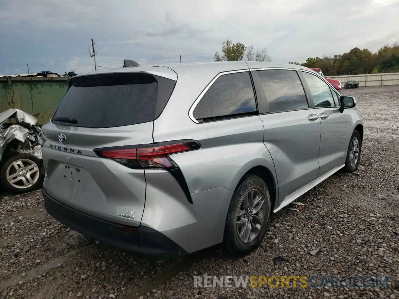 4 Photograph of a damaged car 5TDKRKECXMS029084 TOYOTA SIENNA 2021