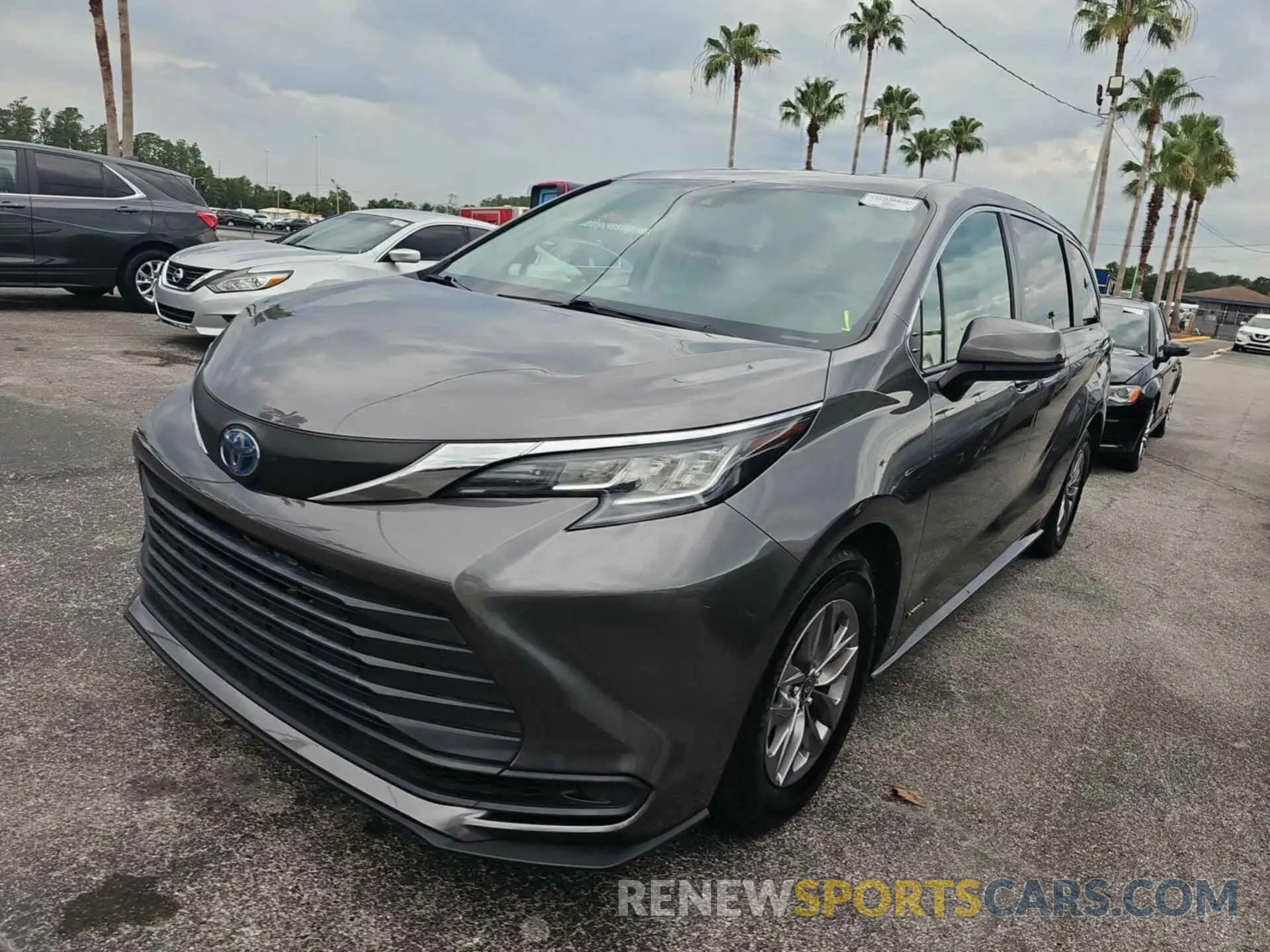 8 Photograph of a damaged car 5TDKSKFC8MS022217 TOYOTA SIENNA 2021
