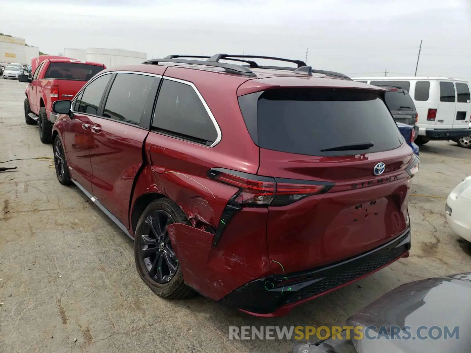 3 Photograph of a damaged car 5TDXRKEC5MS007886 TOYOTA SIENNA 2021
