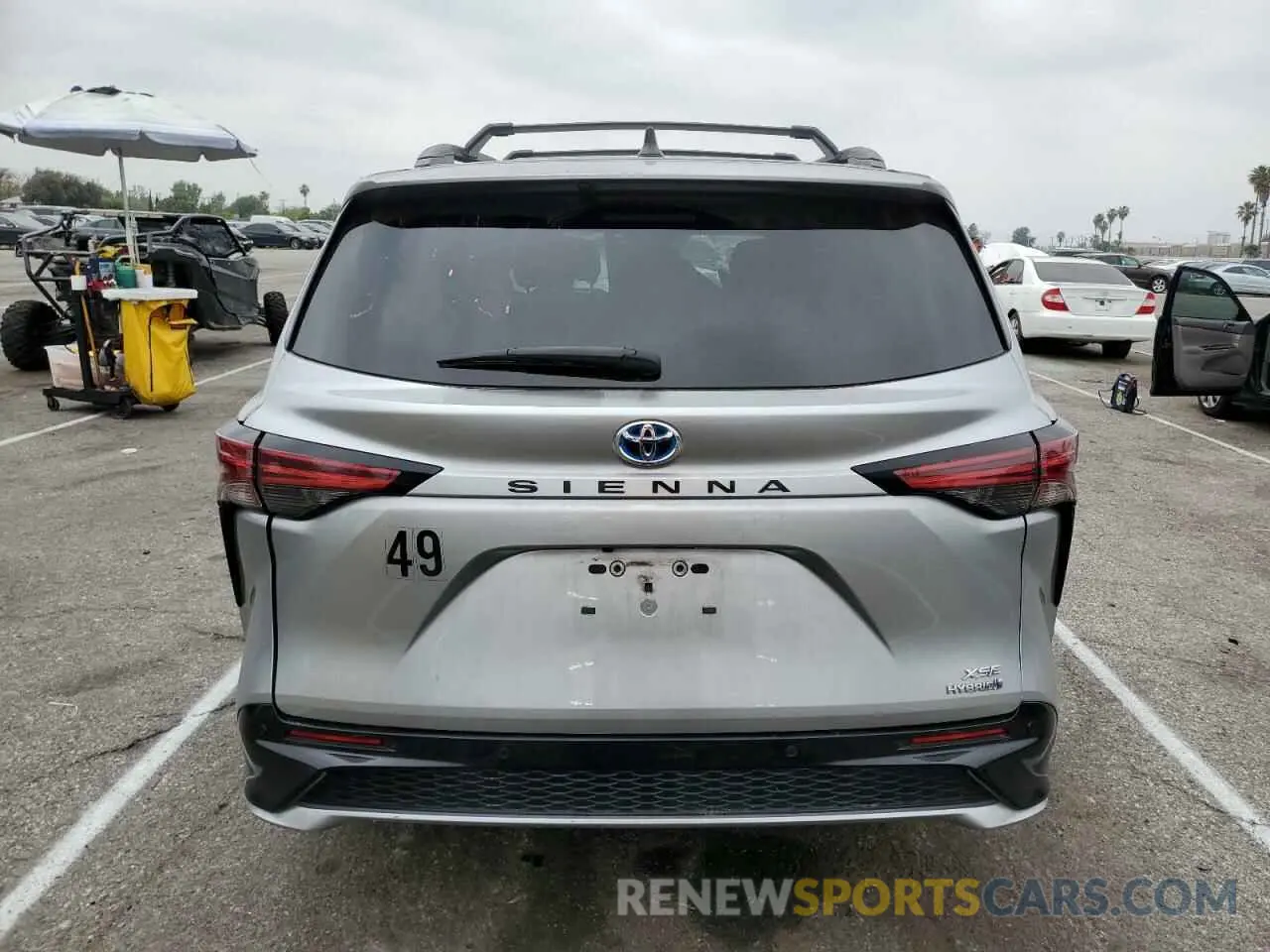 6 Photograph of a damaged car 5TDXRKEC5MS041391 TOYOTA SIENNA 2021