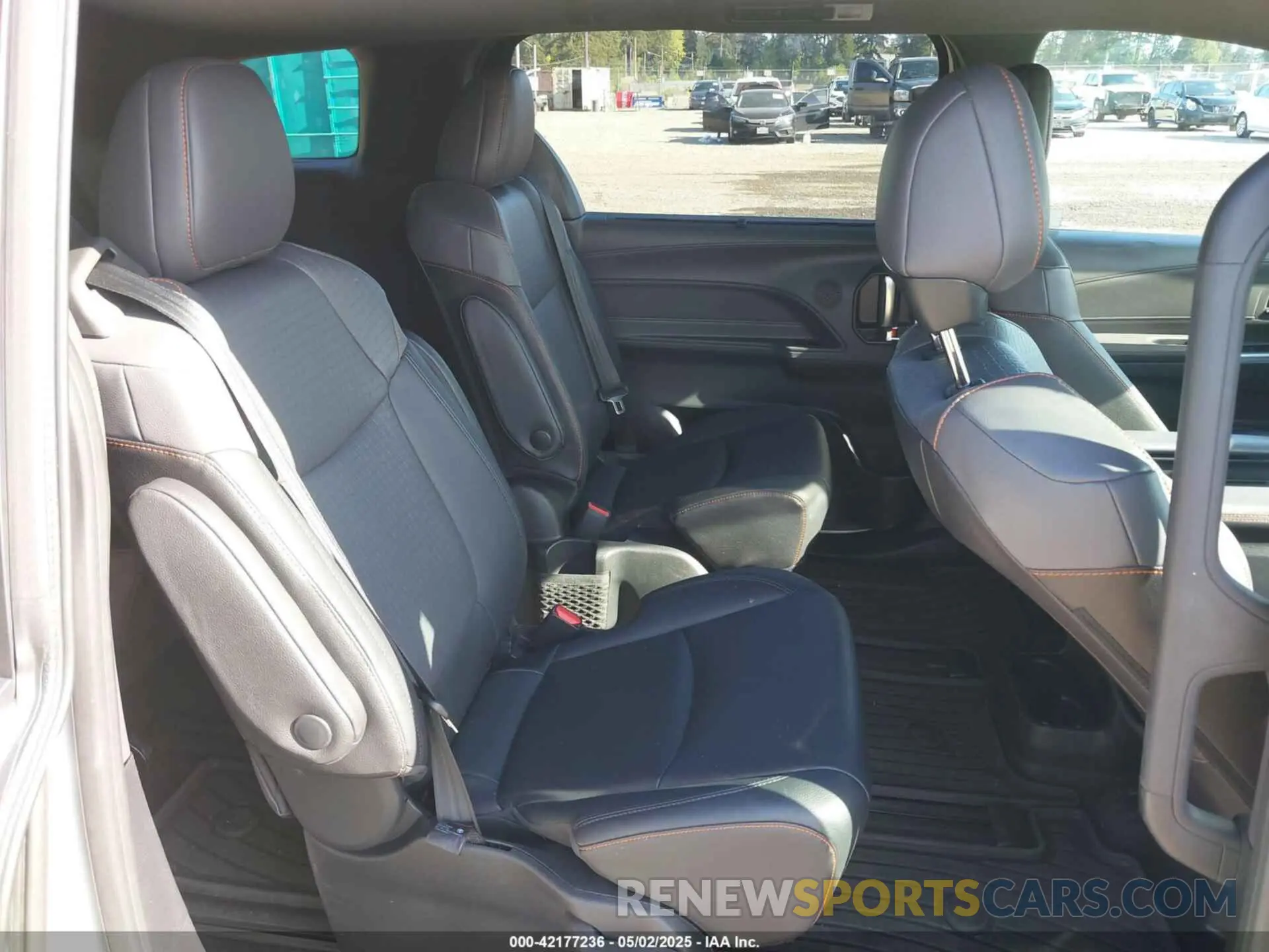 8 Фотография поврежденного автомобиля 5TDXRKEC9MS004991 TOYOTA SIENNA 2021