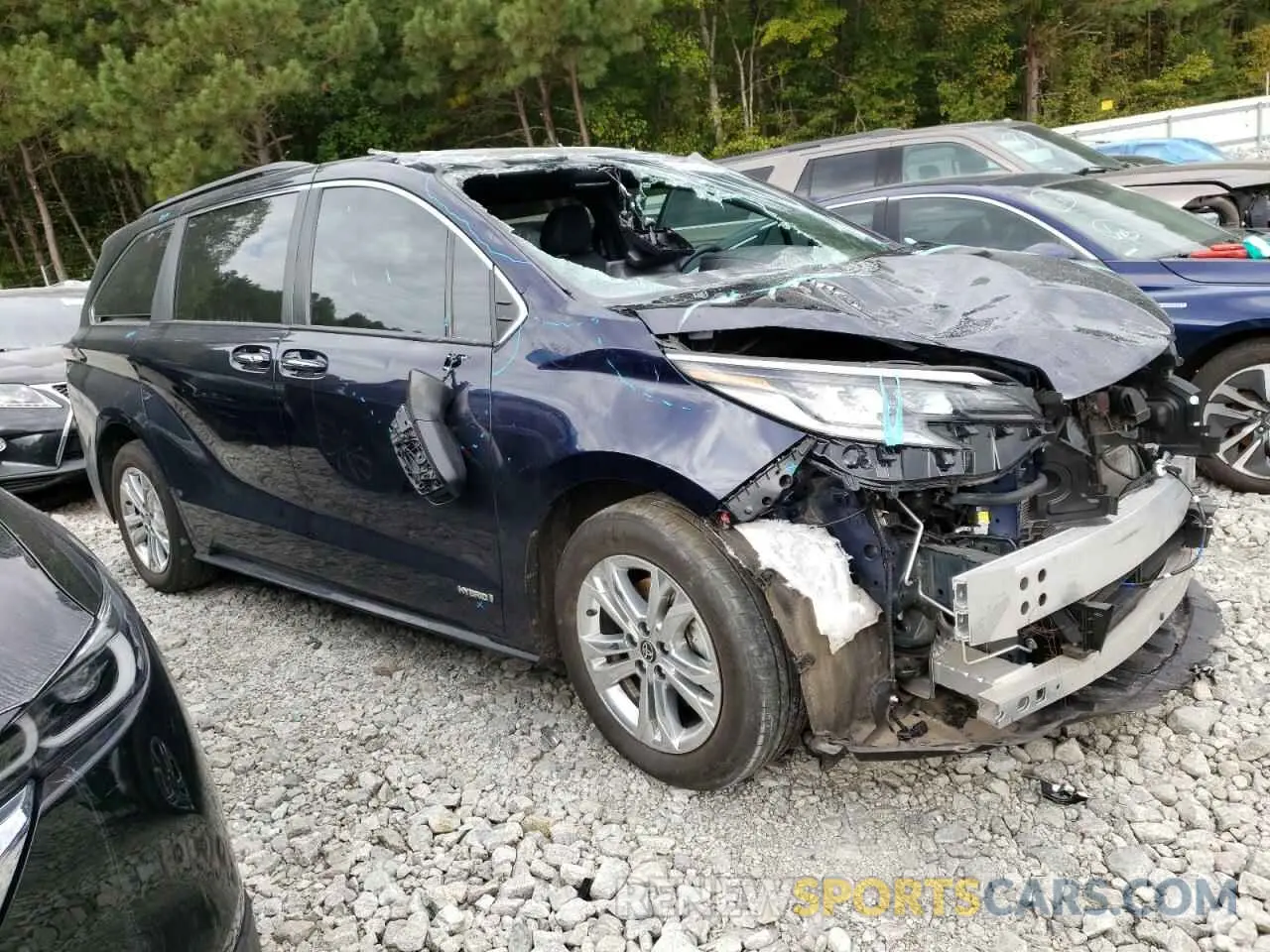 4 Photograph of a damaged car 5TDXSKFC3MS012992 TOYOTA SIENNA 2021