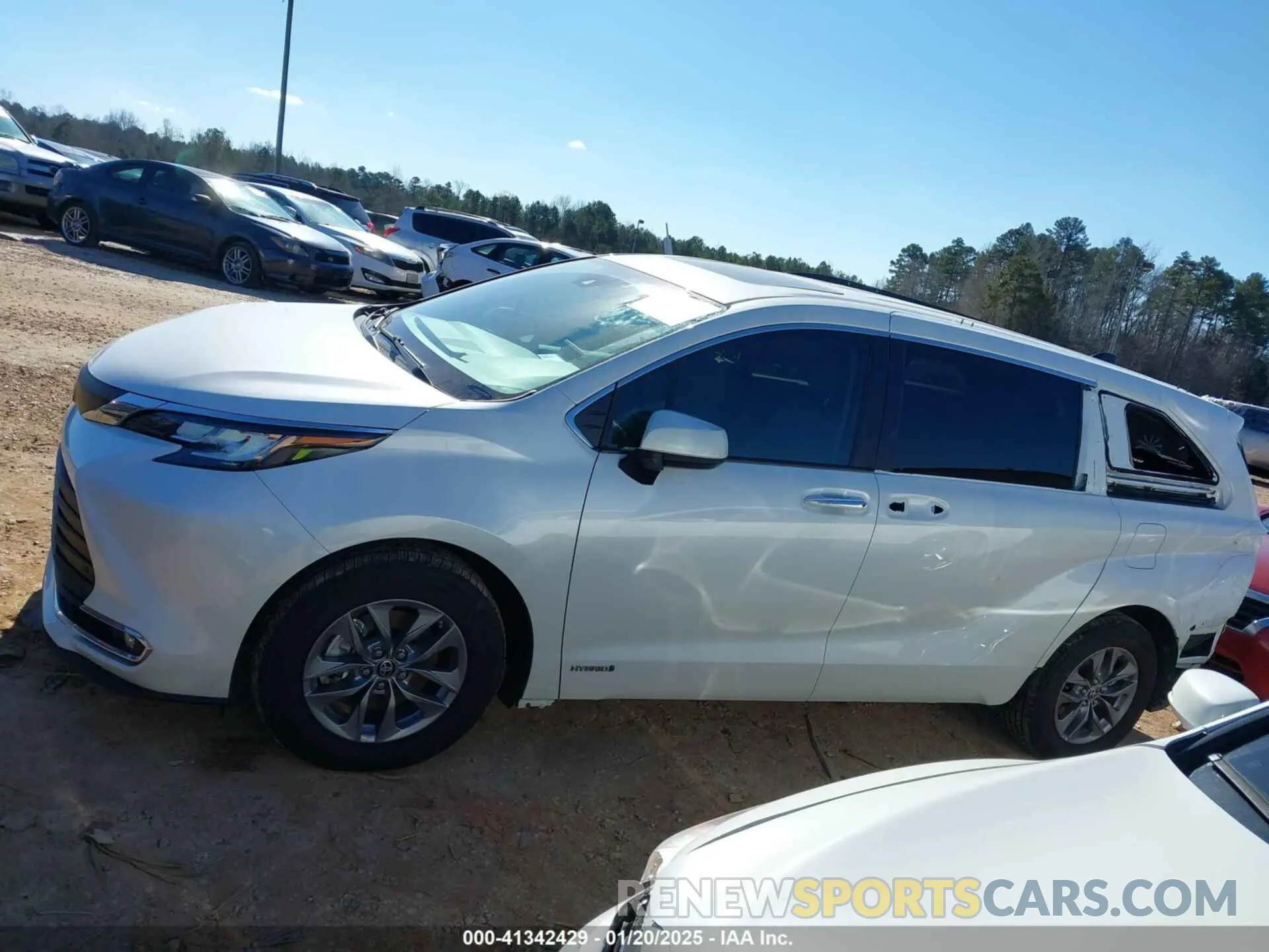 15 Photograph of a damaged car 5TDYRKEC0MS040377 TOYOTA SIENNA 2021