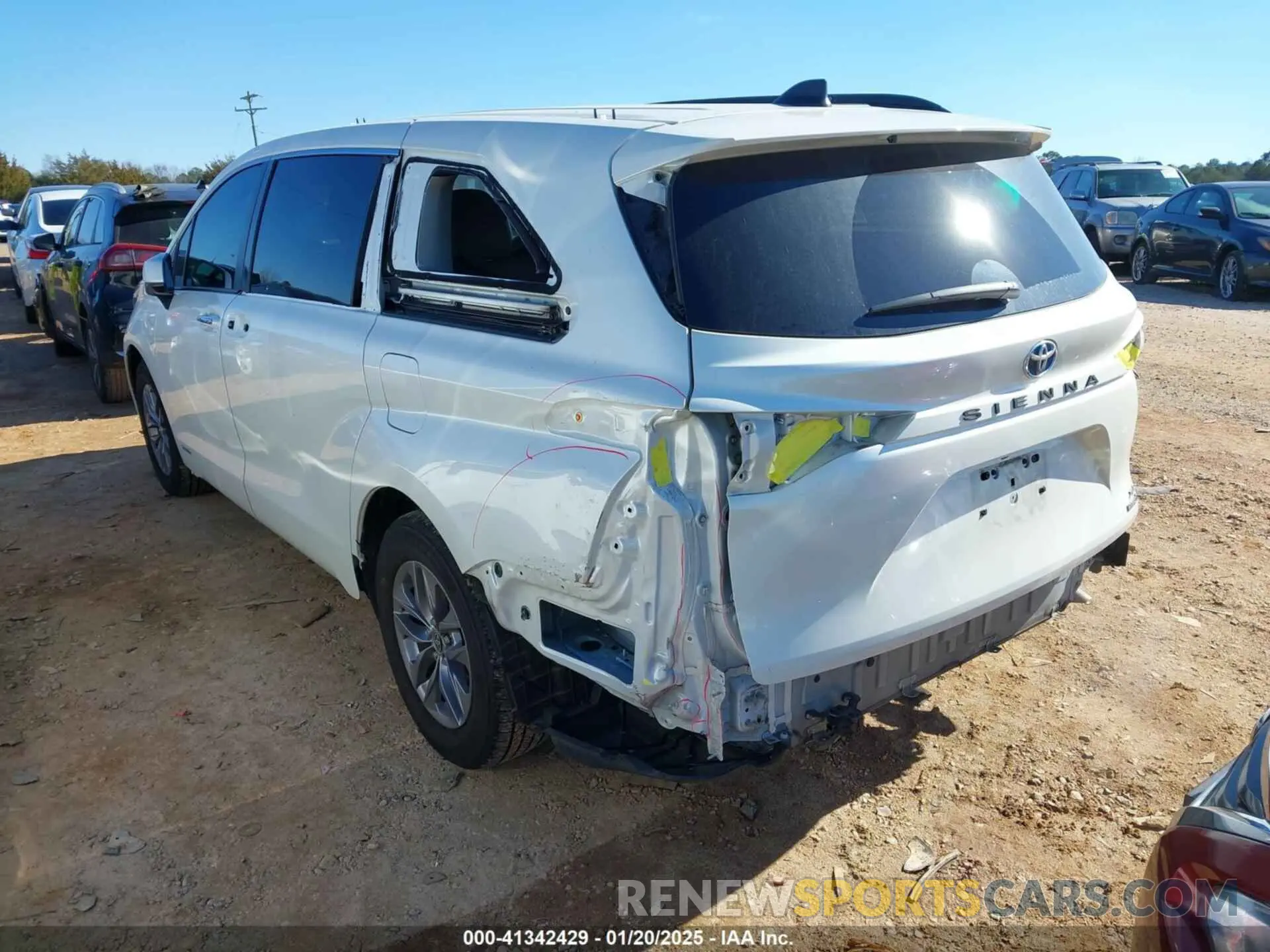 3 Photograph of a damaged car 5TDYRKEC0MS040377 TOYOTA SIENNA 2021