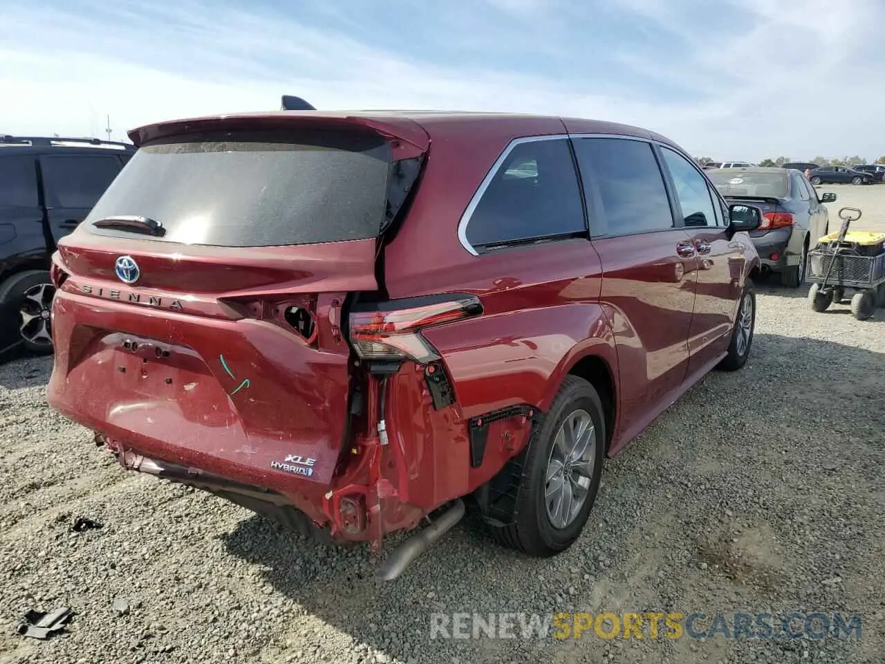 4 Photograph of a damaged car 5TDYRKEC0MS061763 TOYOTA SIENNA 2021