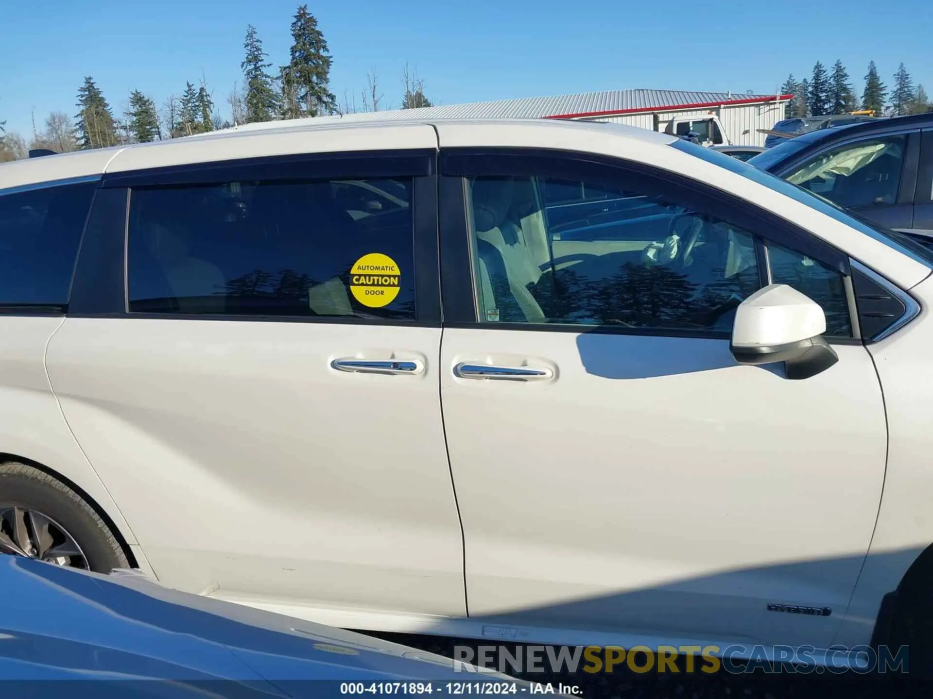 13 Photograph of a damaged car 5TDYRKEC1MS009316 TOYOTA SIENNA 2021