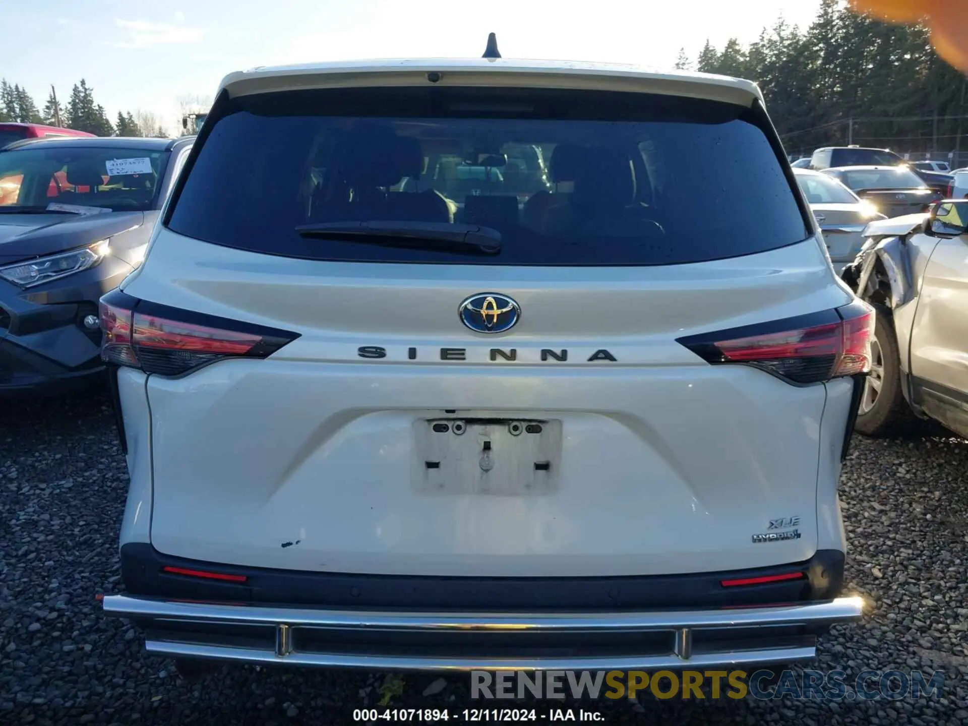 16 Photograph of a damaged car 5TDYRKEC1MS009316 TOYOTA SIENNA 2021