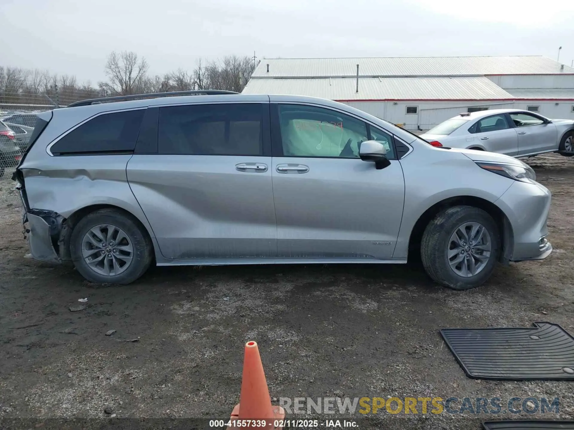 12 Photograph of a damaged car 5TDYRKEC1MS068172 TOYOTA SIENNA 2021