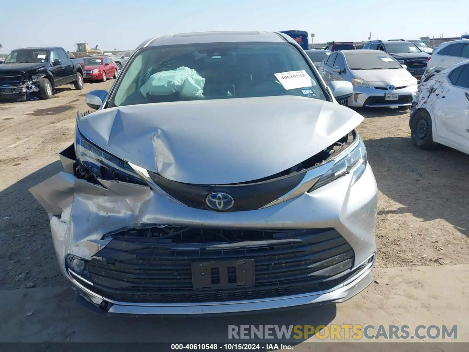 11 Photograph of a damaged car 5TDYRKEC1MS068981 TOYOTA SIENNA 2021