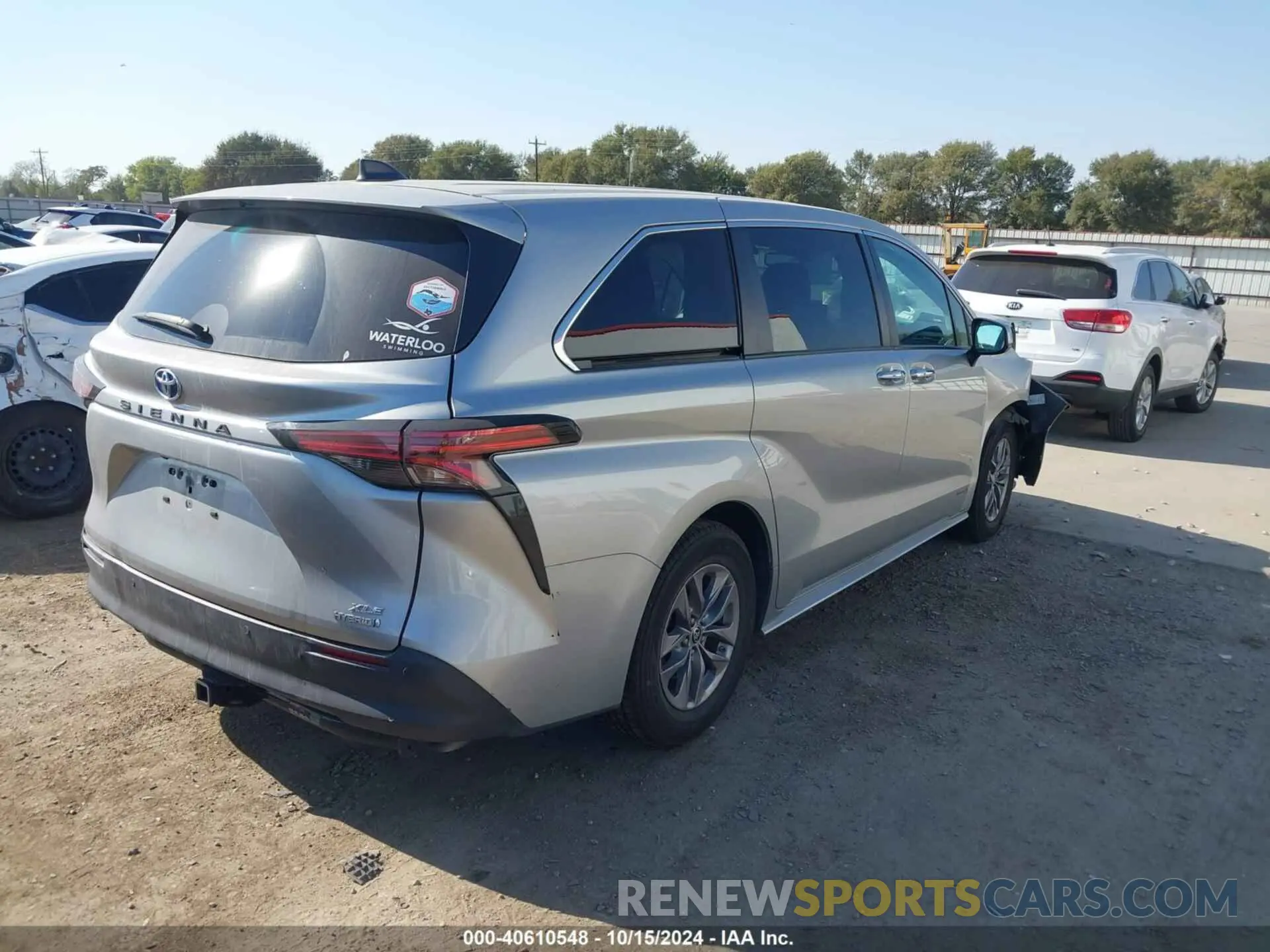 4 Photograph of a damaged car 5TDYRKEC1MS068981 TOYOTA SIENNA 2021