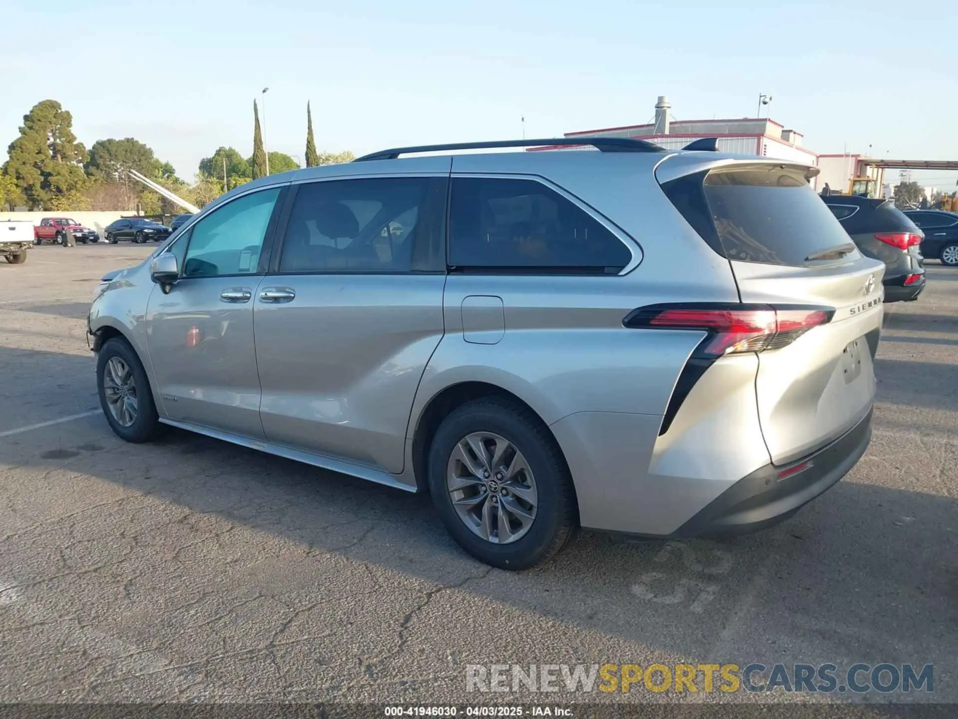 14 Photograph of a damaged car 5TDYRKEC2MS074448 TOYOTA SIENNA 2021