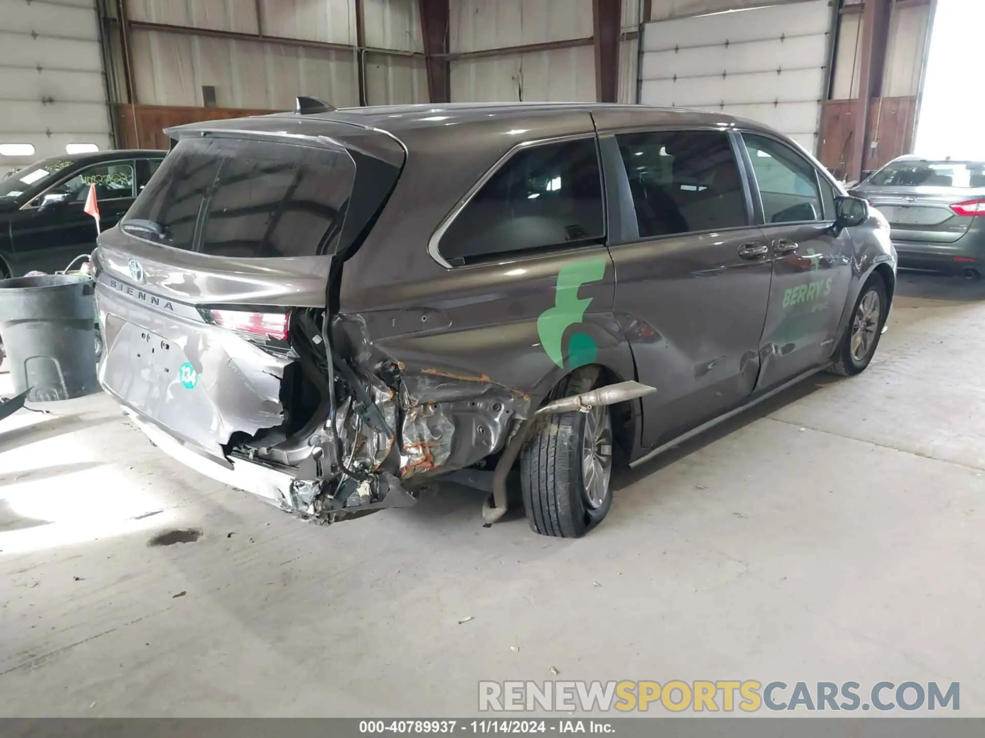 4 Photograph of a damaged car 5TDYRKEC4MS012470 TOYOTA SIENNA 2021