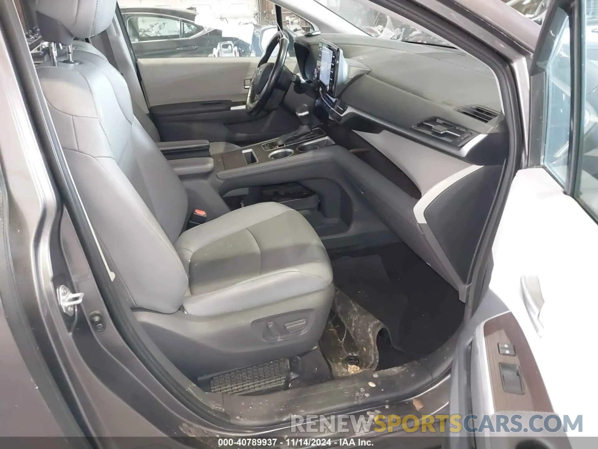 5 Photograph of a damaged car 5TDYRKEC4MS012470 TOYOTA SIENNA 2021