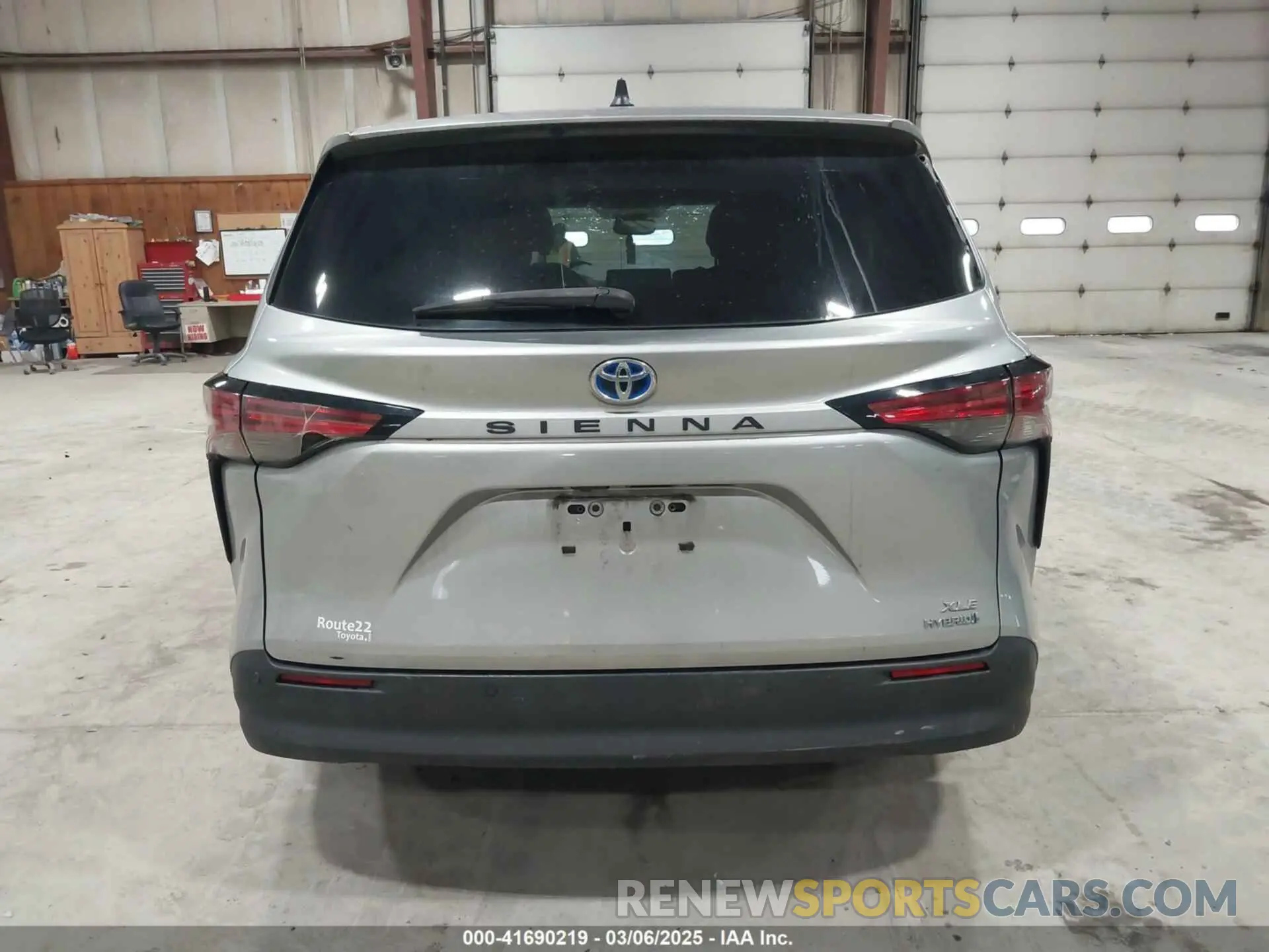 16 Photograph of a damaged car 5TDYRKEC8MS012536 TOYOTA SIENNA 2021