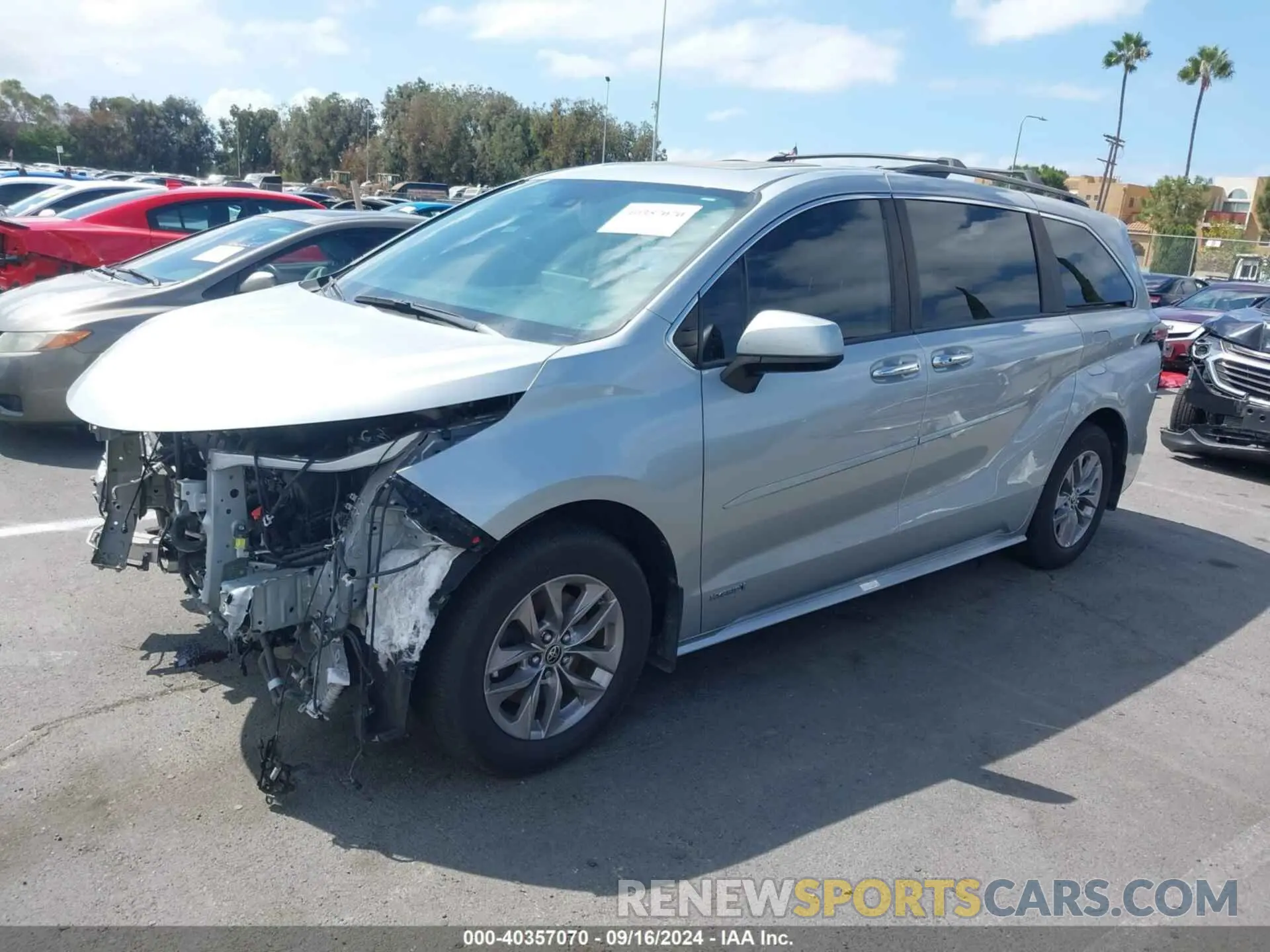 2 Фотография поврежденного автомобиля 5TDYRKEC8MS072638 TOYOTA SIENNA 2021