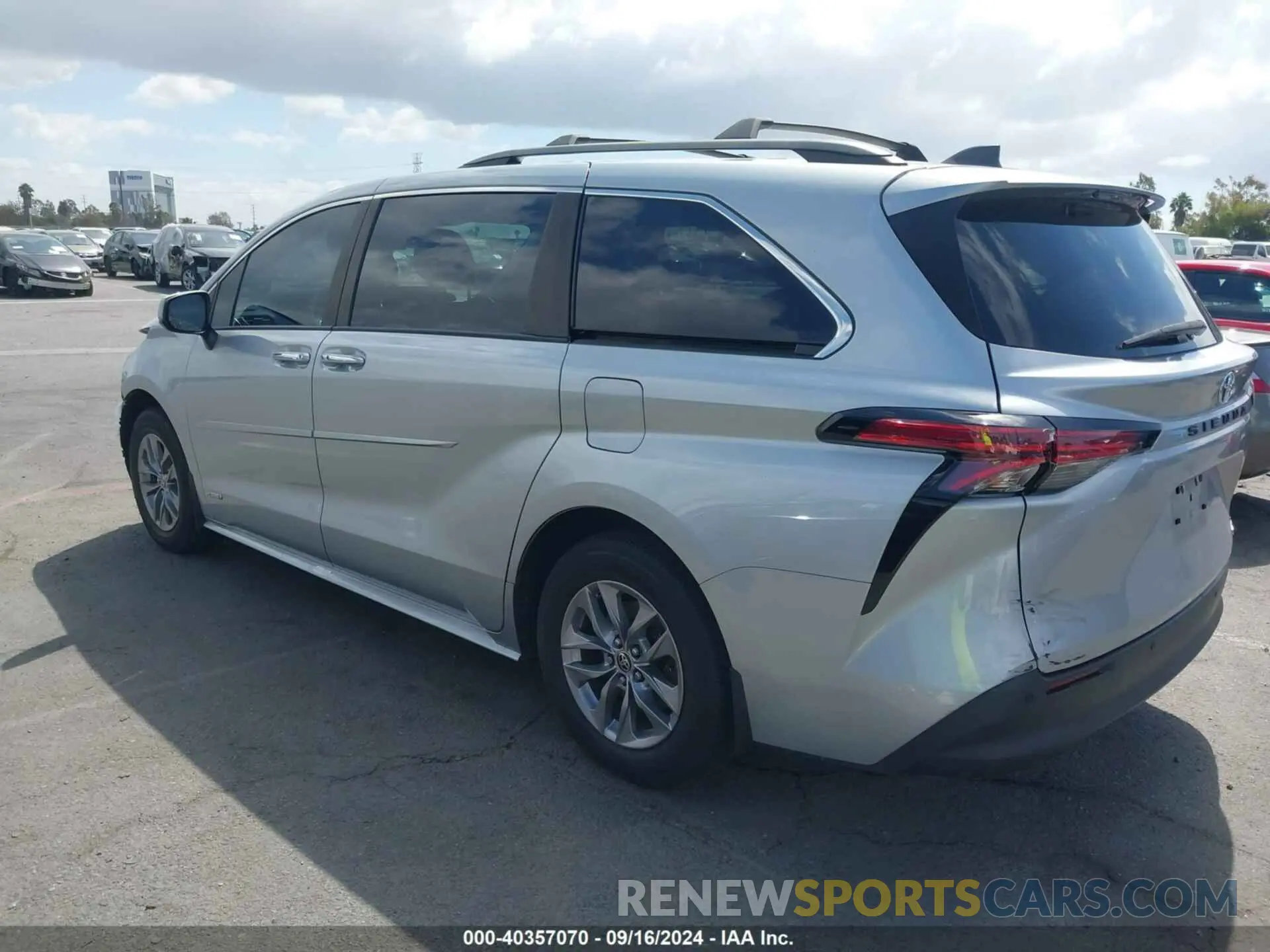 3 Фотография поврежденного автомобиля 5TDYRKEC8MS072638 TOYOTA SIENNA 2021