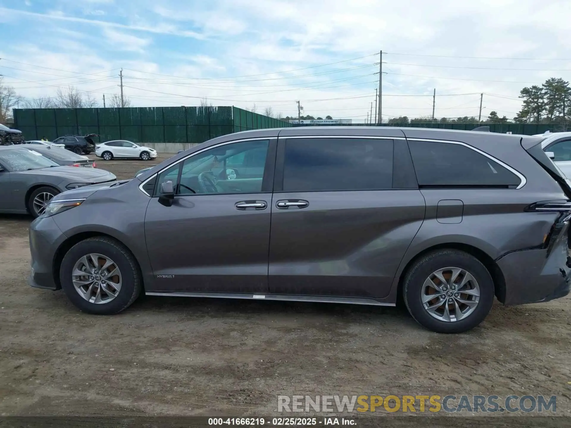 14 Photograph of a damaged car 5TDYSKFC1MS003048 TOYOTA SIENNA 2021