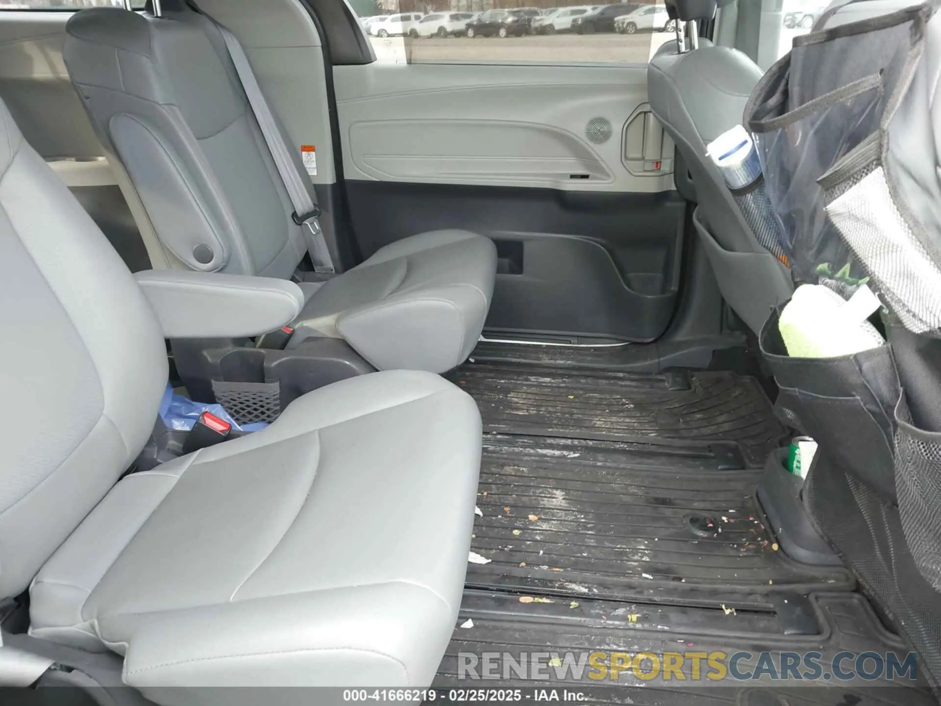 8 Photograph of a damaged car 5TDYSKFC1MS003048 TOYOTA SIENNA 2021
