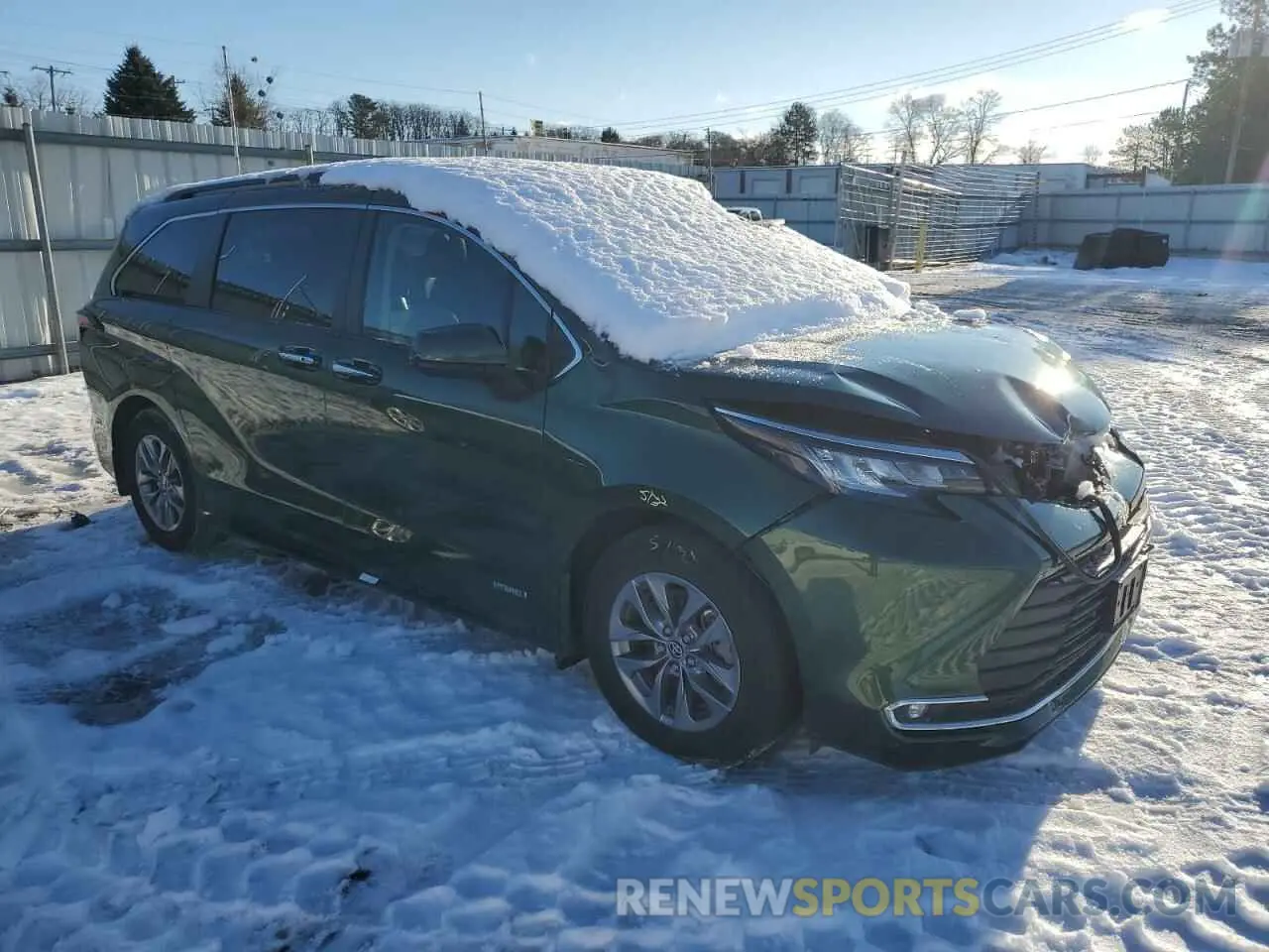4 Photograph of a damaged car 5TDYSKFC1MS033411 TOYOTA SIENNA 2021