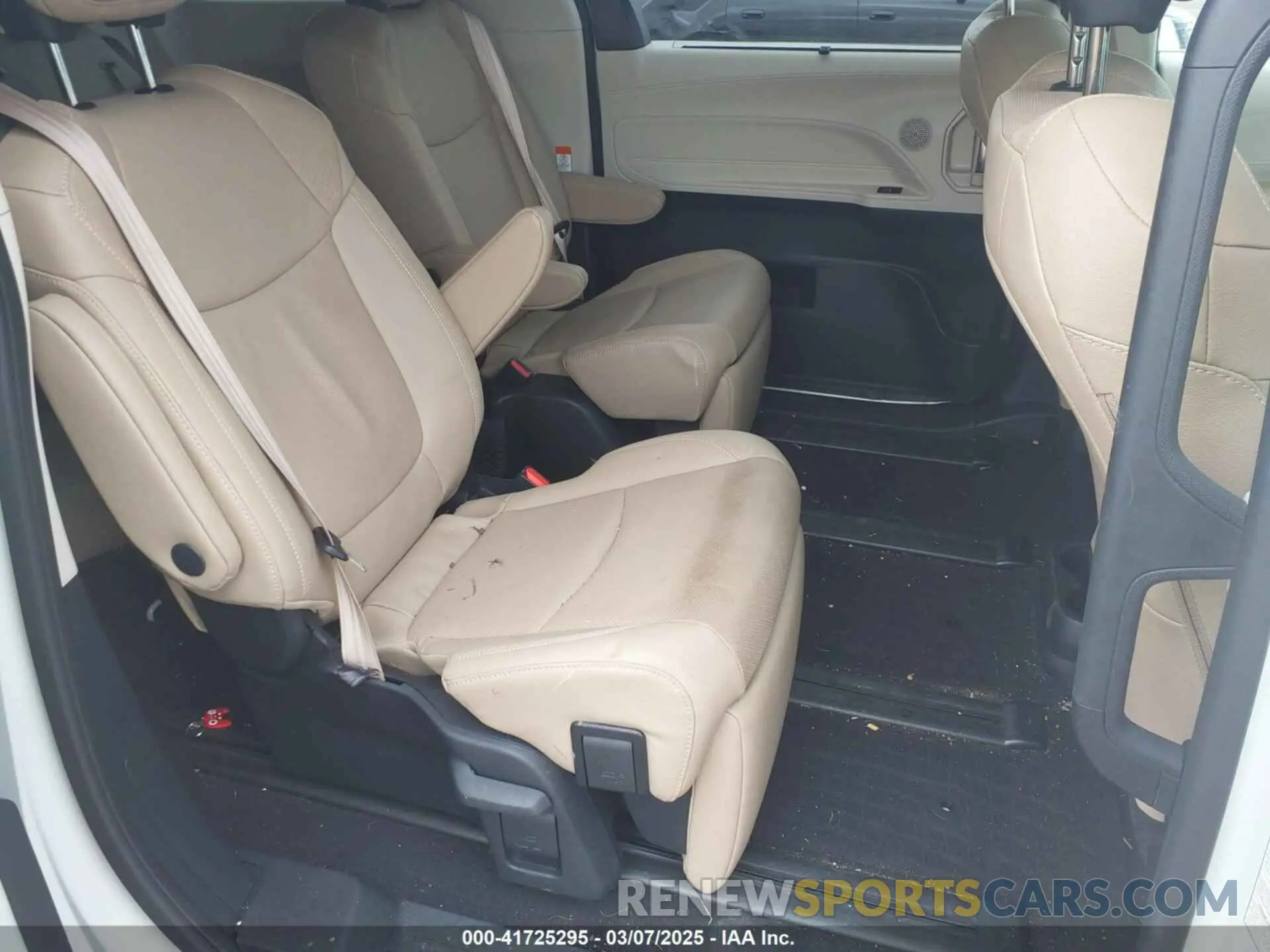 8 Фотография поврежденного автомобиля 5TDZRKEC4MS009752 TOYOTA SIENNA 2021