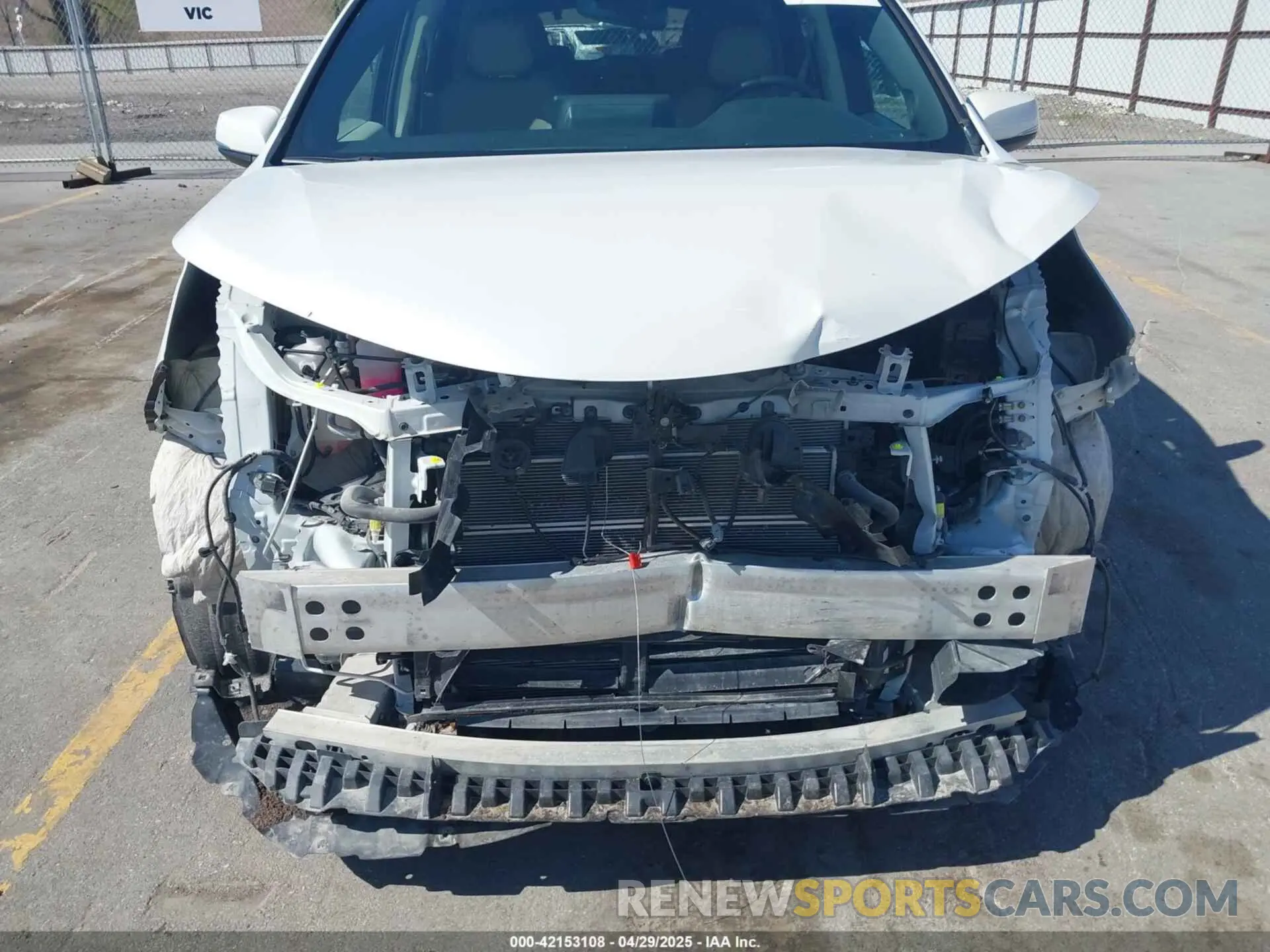 6 Photograph of a damaged car 5TDZRKEC7MS051459 TOYOTA SIENNA 2021