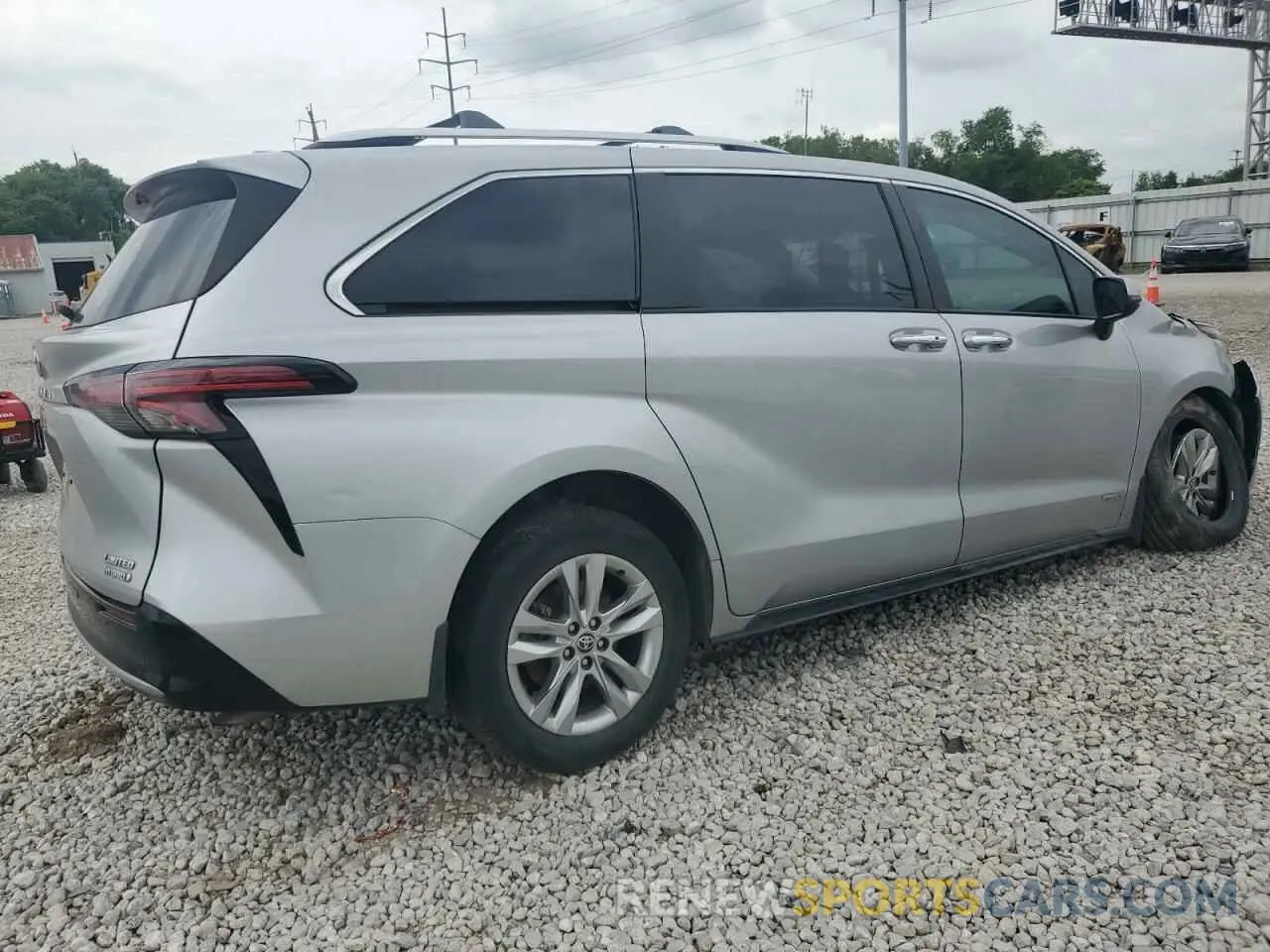 3 Photograph of a damaged car 5TDZSKFC4MS022925 TOYOTA SIENNA 2021