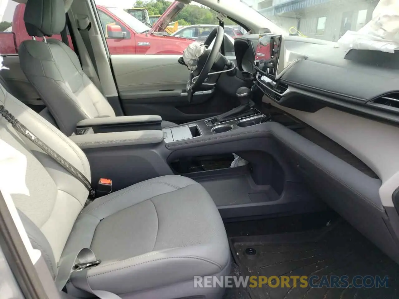 5 Фотография поврежденного автомобиля 5TDZSKFC7MS037130 TOYOTA SIENNA 2021