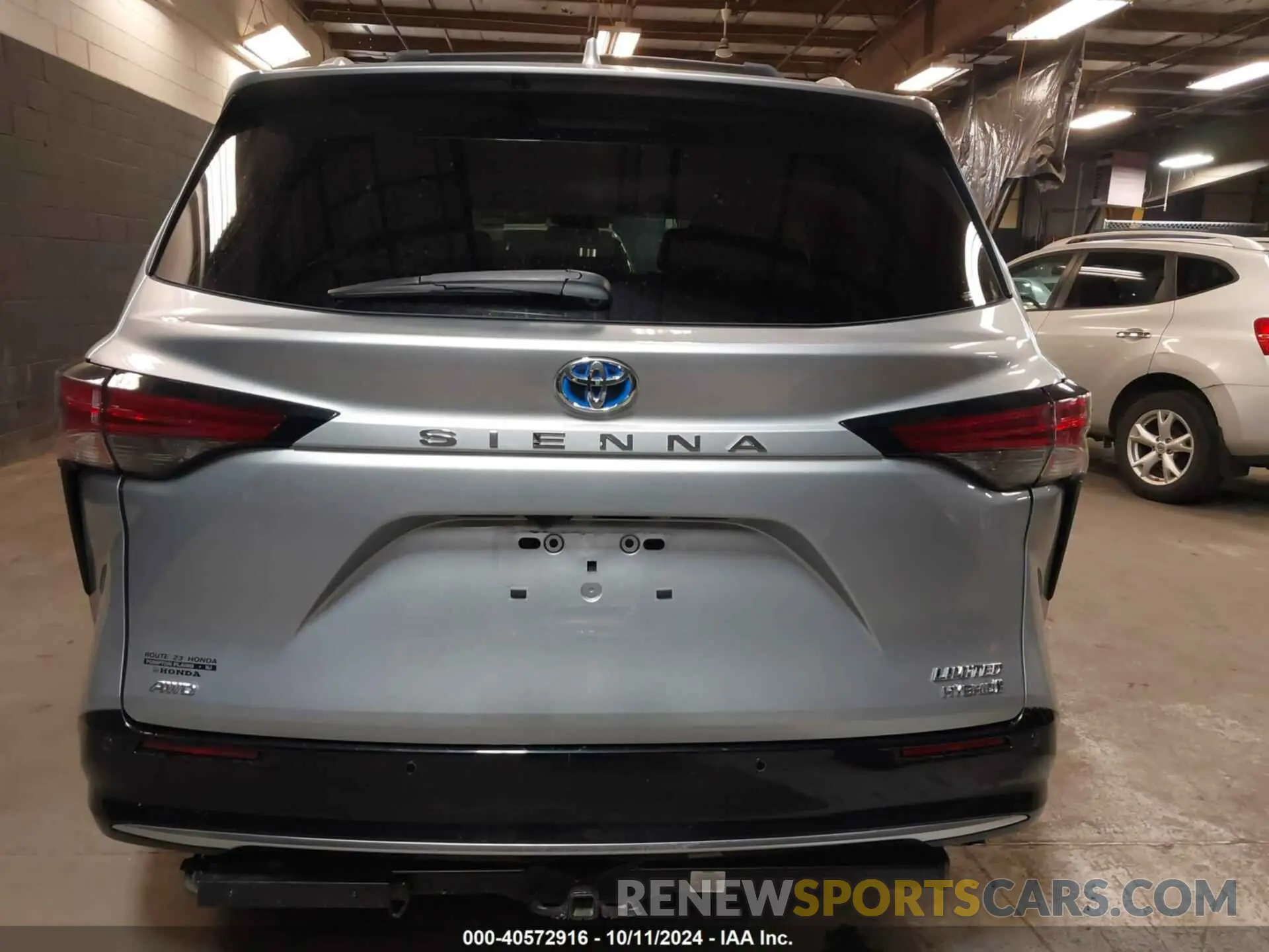15 Photograph of a damaged car 5TDZSKFC8MS022863 TOYOTA SIENNA 2021