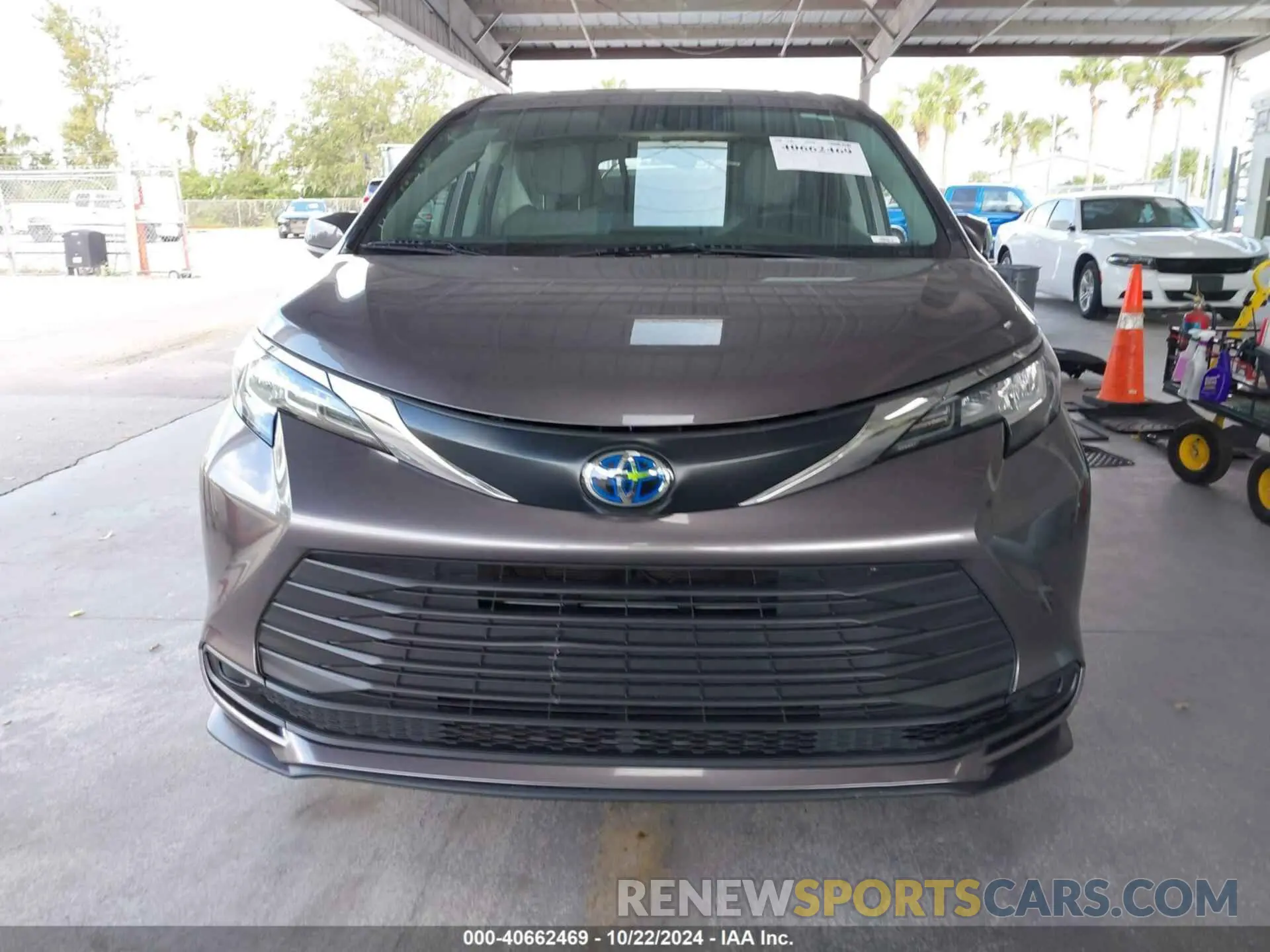 13 Photograph of a damaged car 5TDBRKEC1NS087814 TOYOTA SIENNA 2022