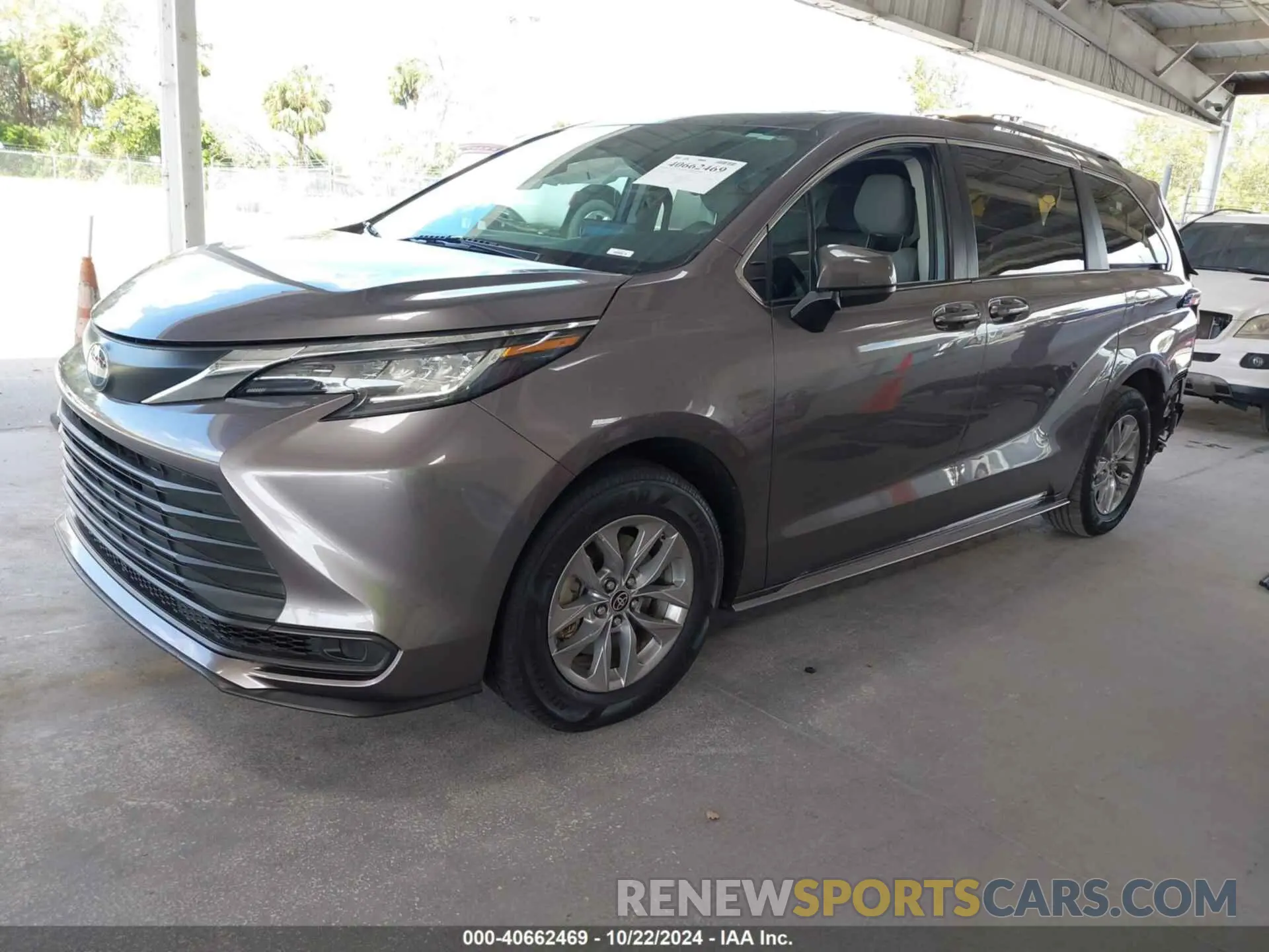 15 Photograph of a damaged car 5TDBRKEC1NS087814 TOYOTA SIENNA 2022