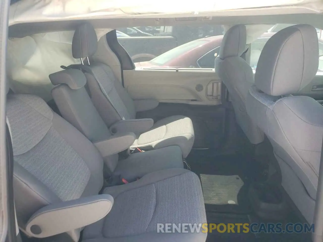 6 Photograph of a damaged car 5TDBRKEC2NS110968 TOYOTA SIENNA 2022