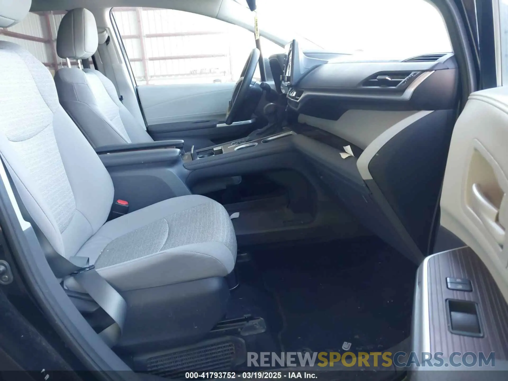 5 Фотография поврежденного автомобиля 5TDBRKEC6NS086528 TOYOTA SIENNA 2022