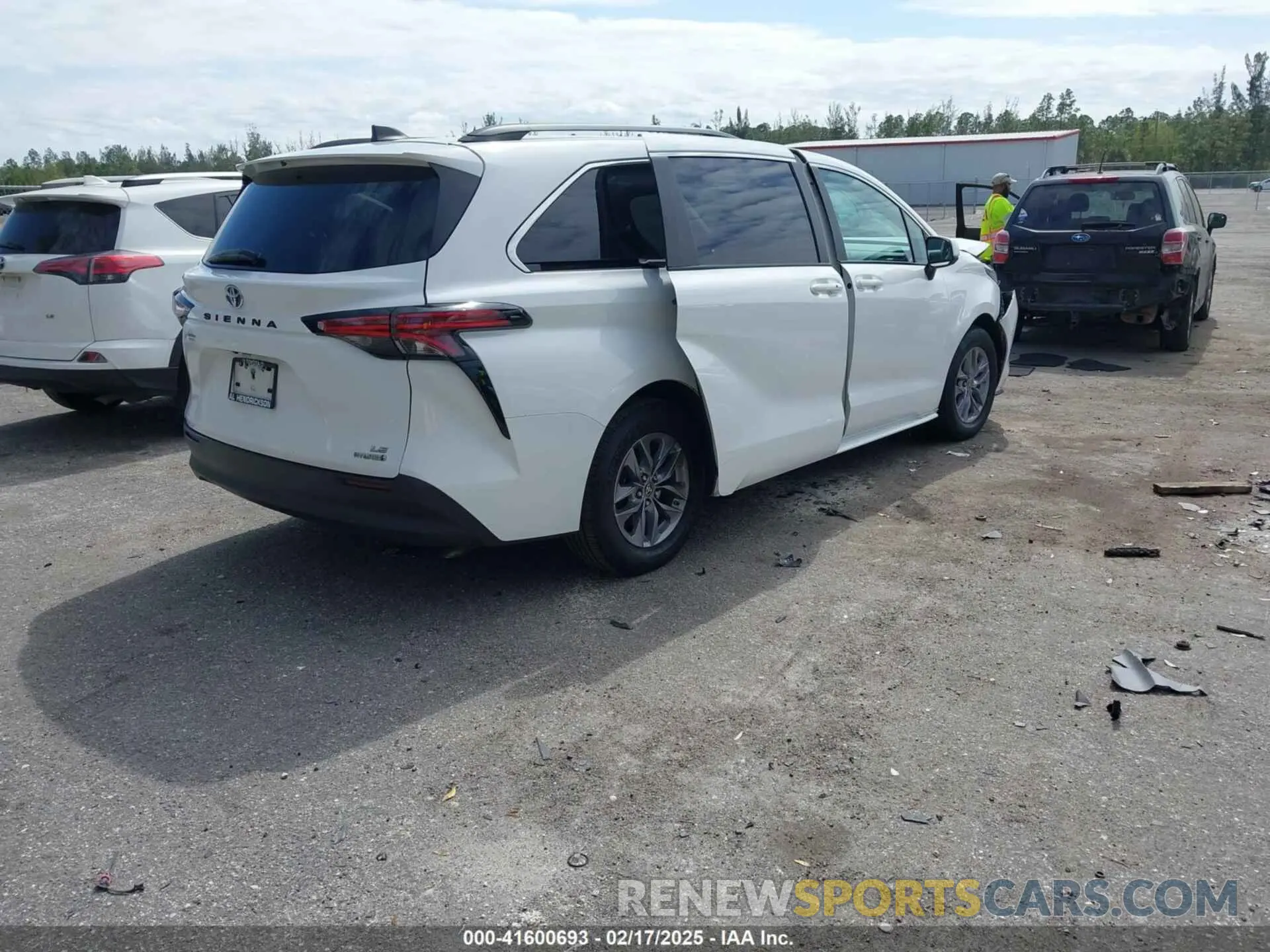 4 Фотография поврежденного автомобиля 5TDBRKECXNS099704 TOYOTA SIENNA 2022