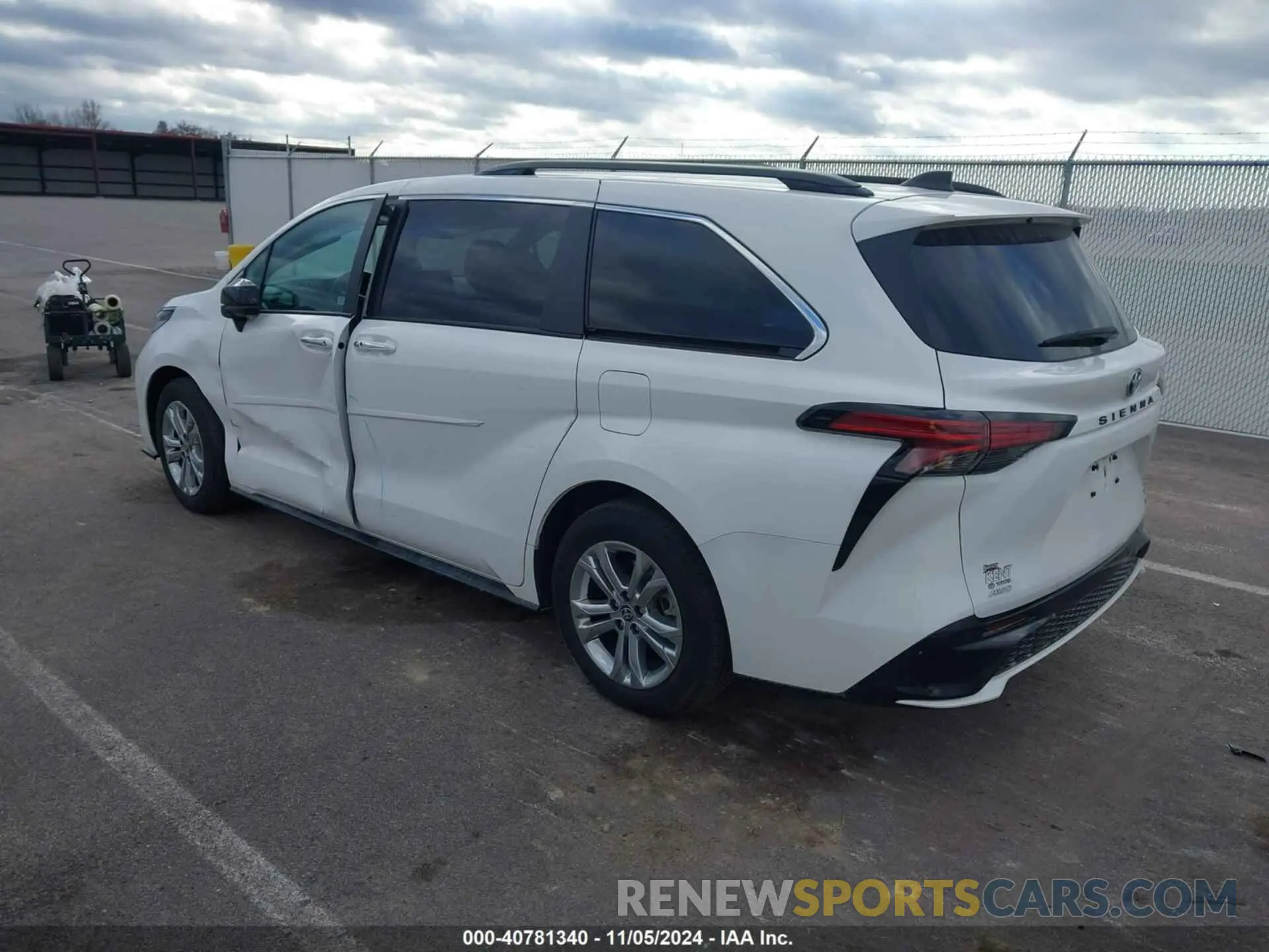 3 Фотография поврежденного автомобиля 5TDDSKFCXNS066214 TOYOTA SIENNA 2022