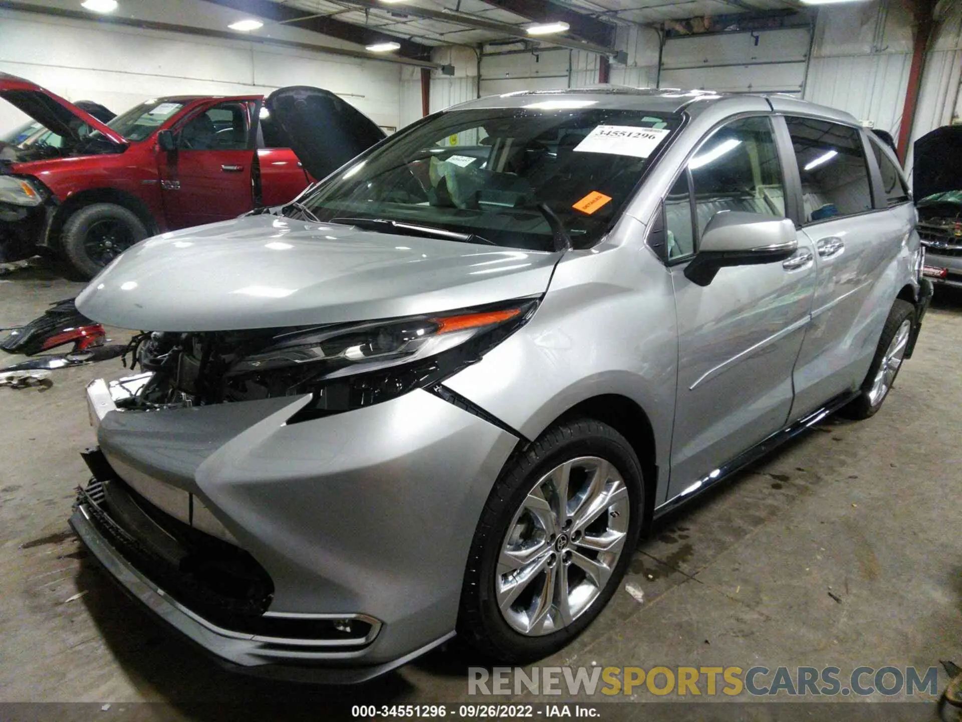 2 Photograph of a damaged car 5TDERKEC6NS108184 TOYOTA SIENNA 2022