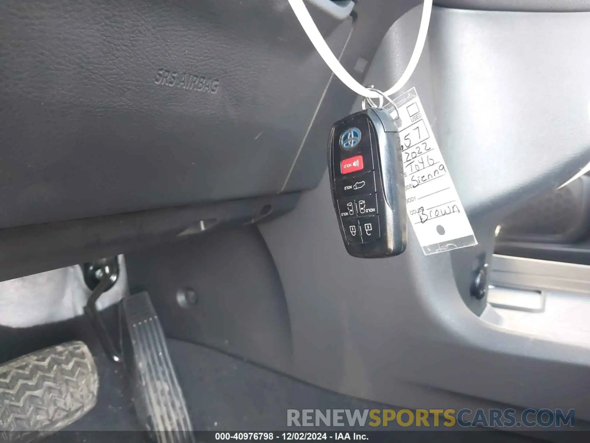 11 Фотография поврежденного автомобиля 5TDJRKEC5NS117585 TOYOTA SIENNA 2022