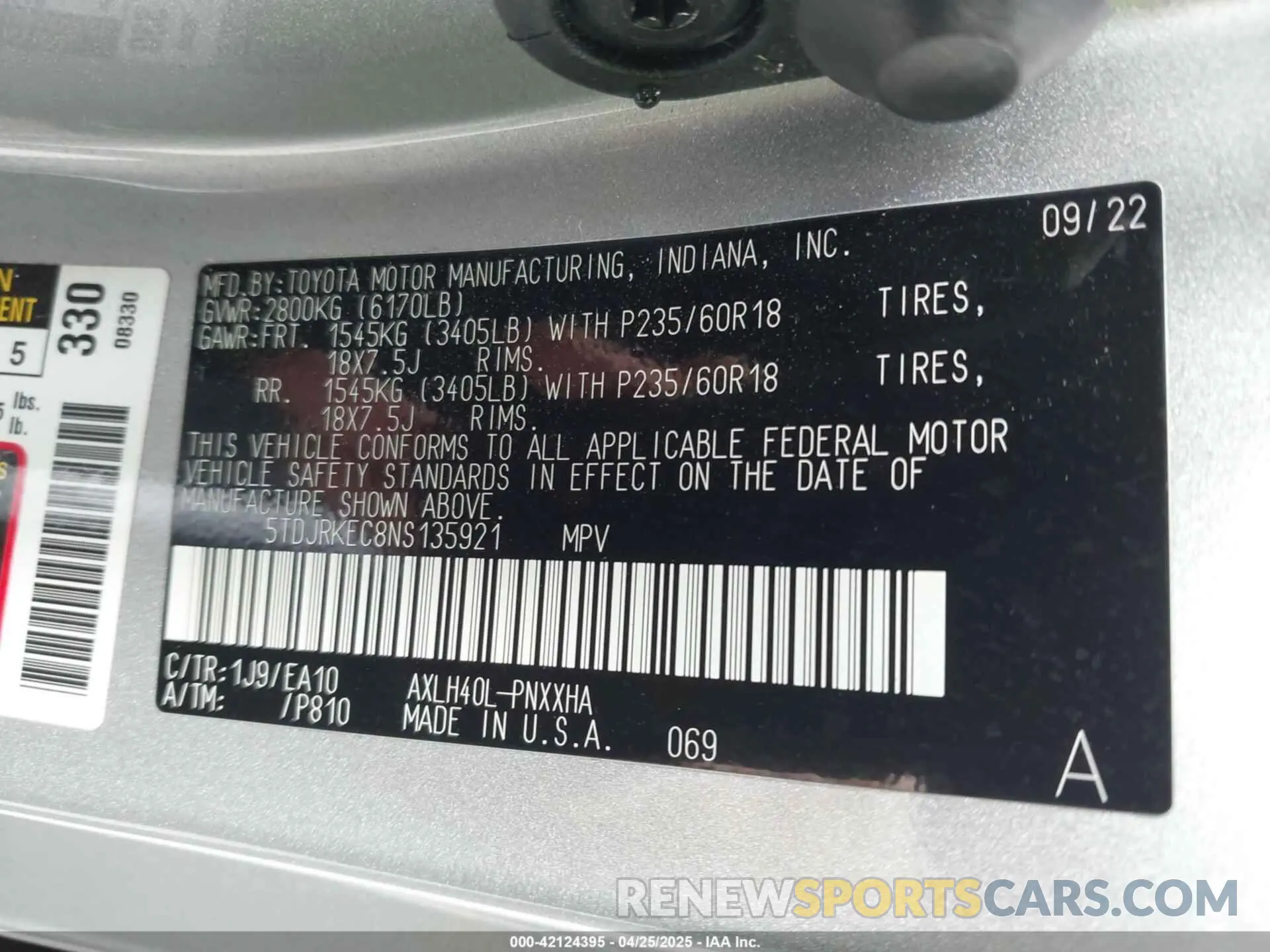 9 Photograph of a damaged car 5TDJRKEC8NS135921 TOYOTA SIENNA 2022