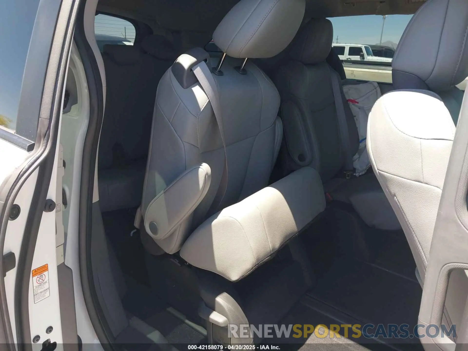 8 Фотография поврежденного автомобиля 5TDJRKECXNS118859 TOYOTA SIENNA 2022