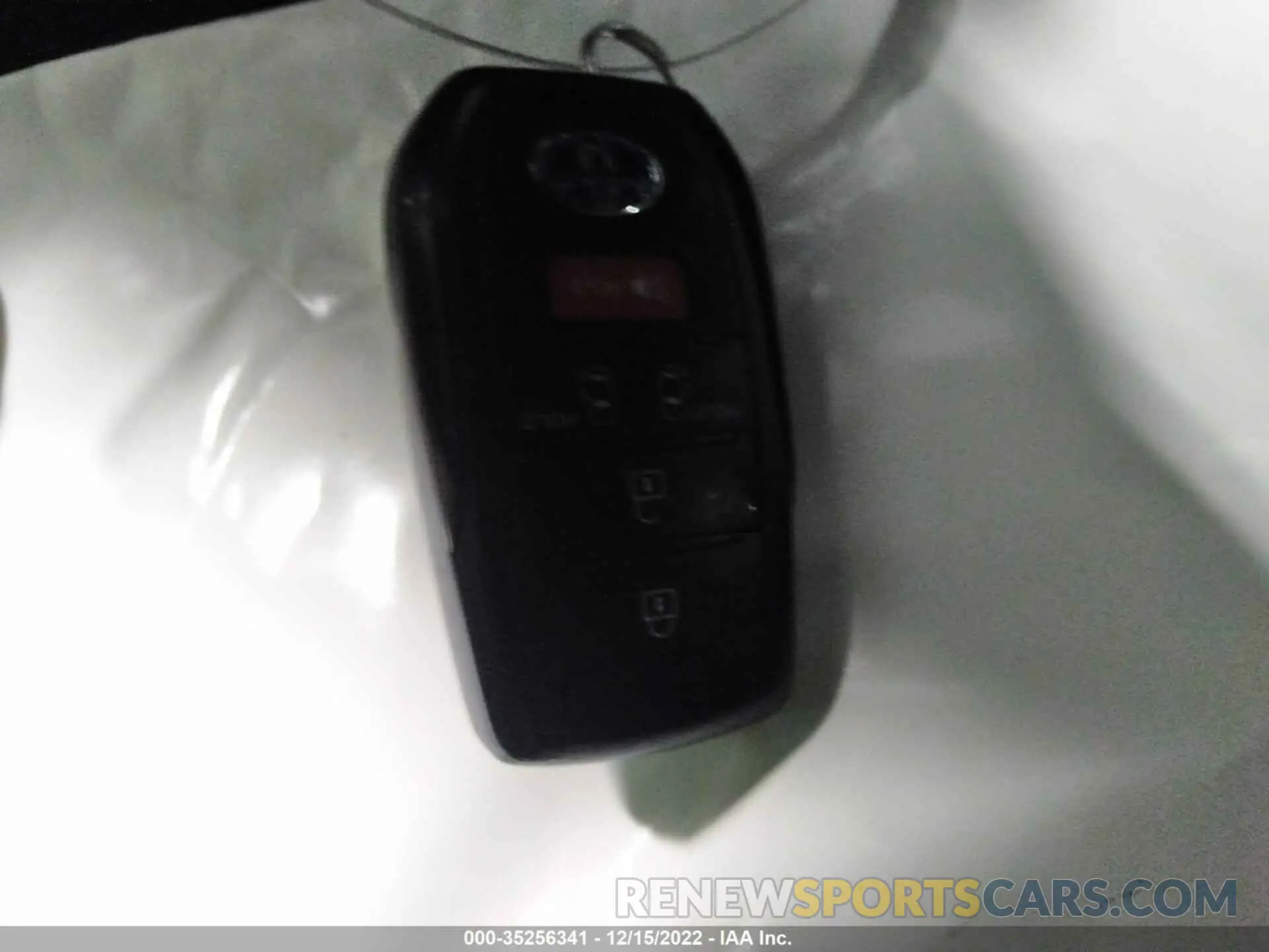 11 Photograph of a damaged car 5TDKRKEC0NS084483 TOYOTA SIENNA 2022