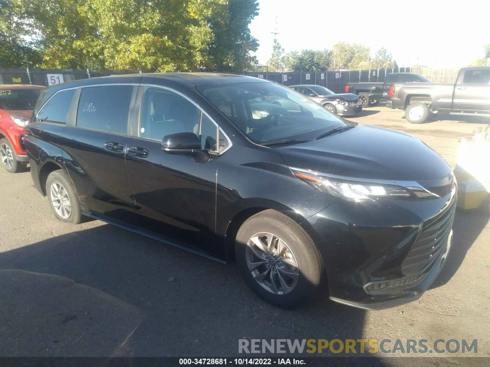 1 Photograph of a damaged car 5TDKRKEC0NS102318 TOYOTA SIENNA 2022