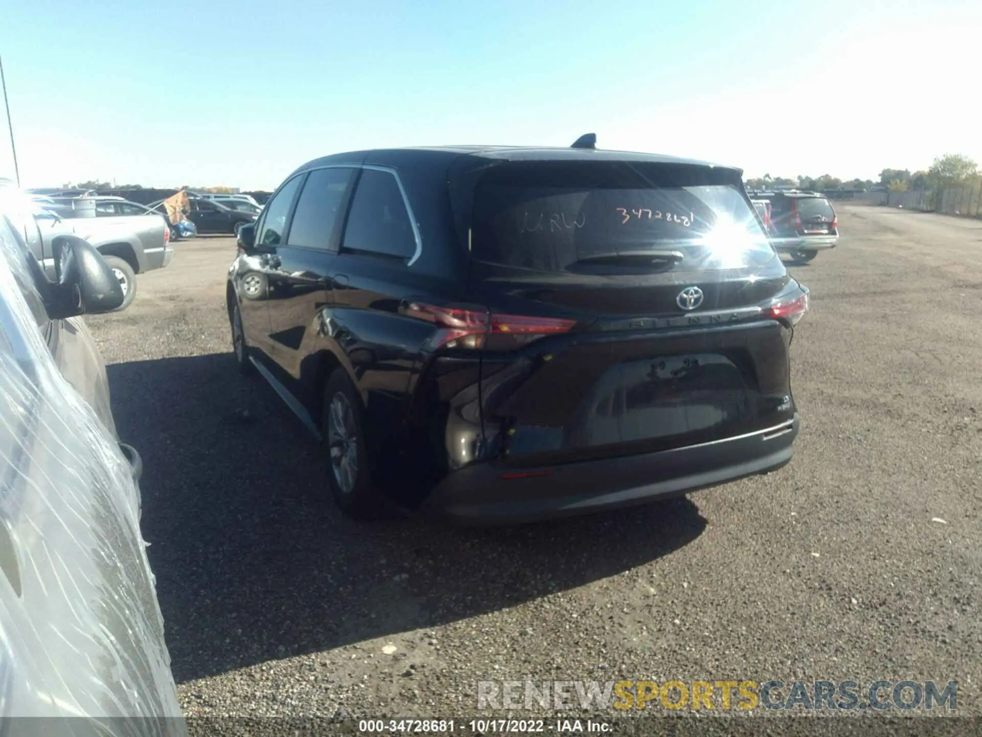 3 Photograph of a damaged car 5TDKRKEC0NS102318 TOYOTA SIENNA 2022